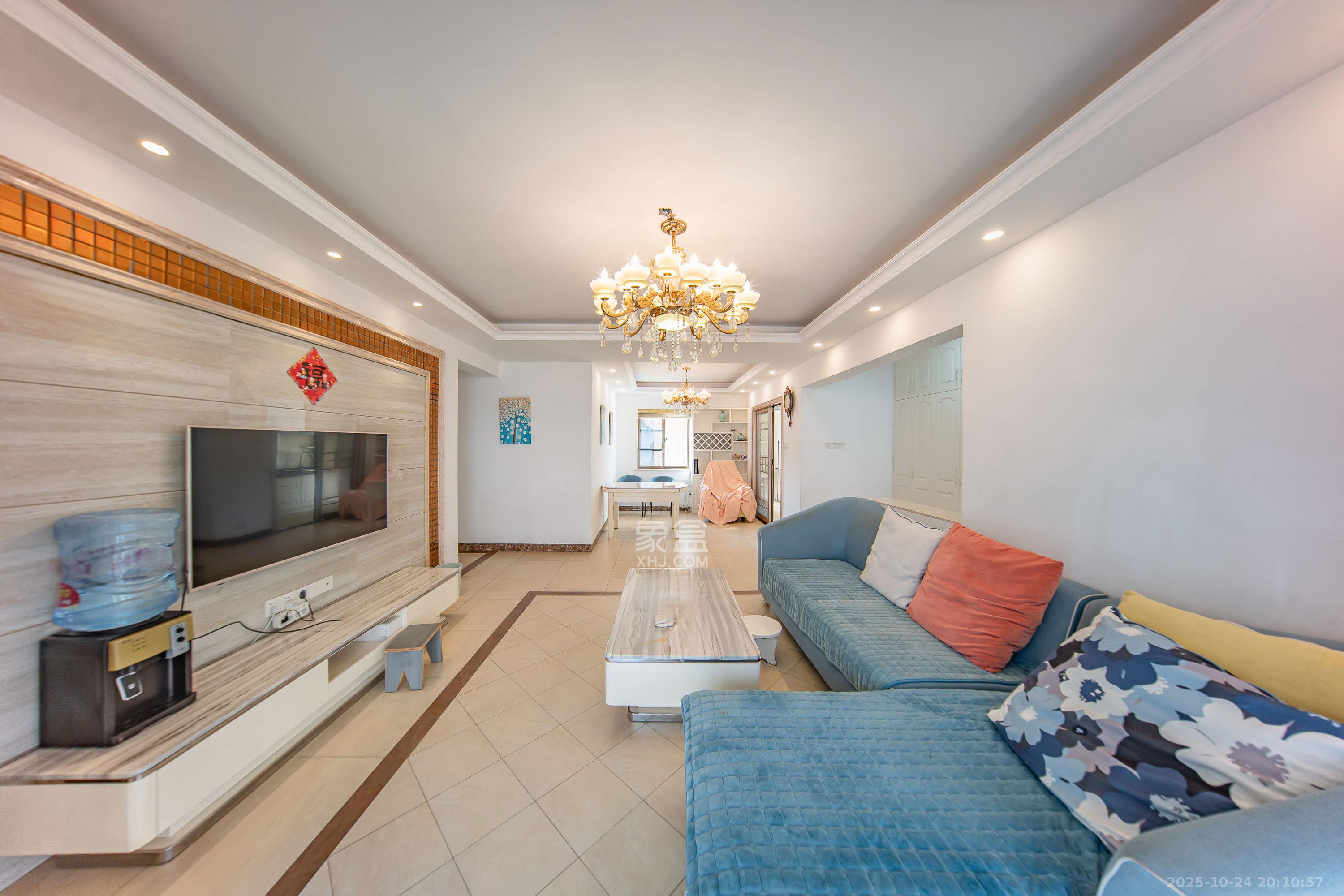 江山帝景哈佛  3室2厅2卫    128.0万