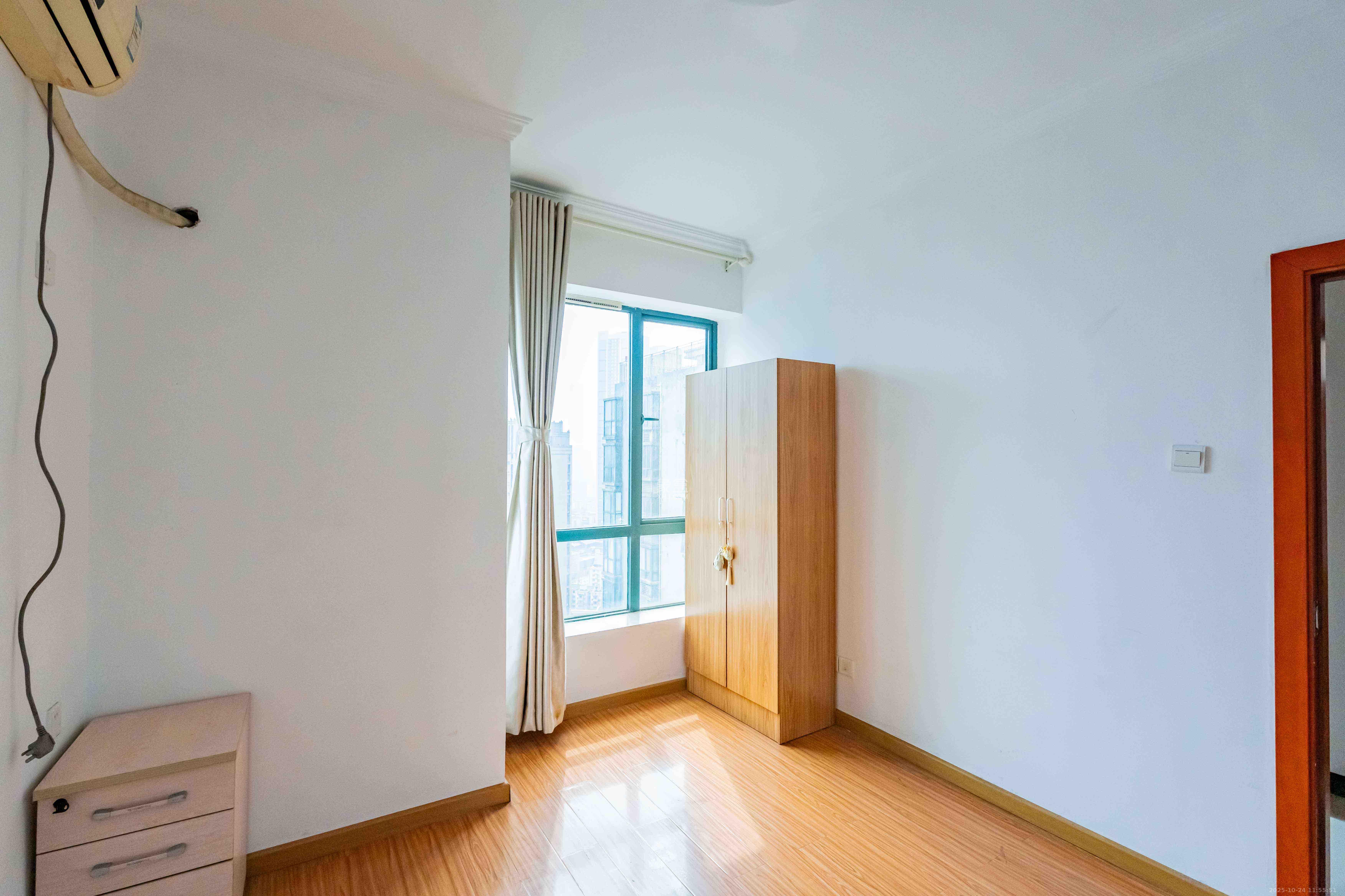 华盛新外滩  4室2厅1卫    4000.0元/月室内图