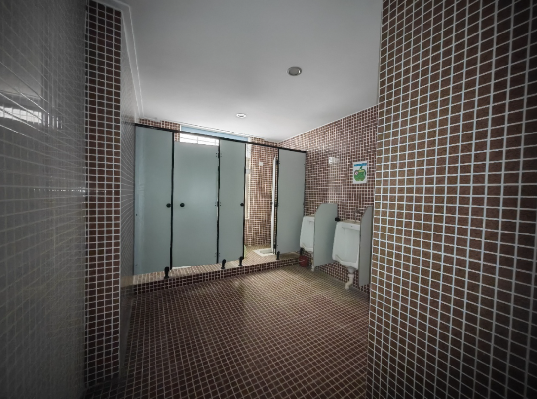 半山花园 10室2厅3卫 20000.0元/月 半山花园 10室2厅3卫 20000.0元/月室内图