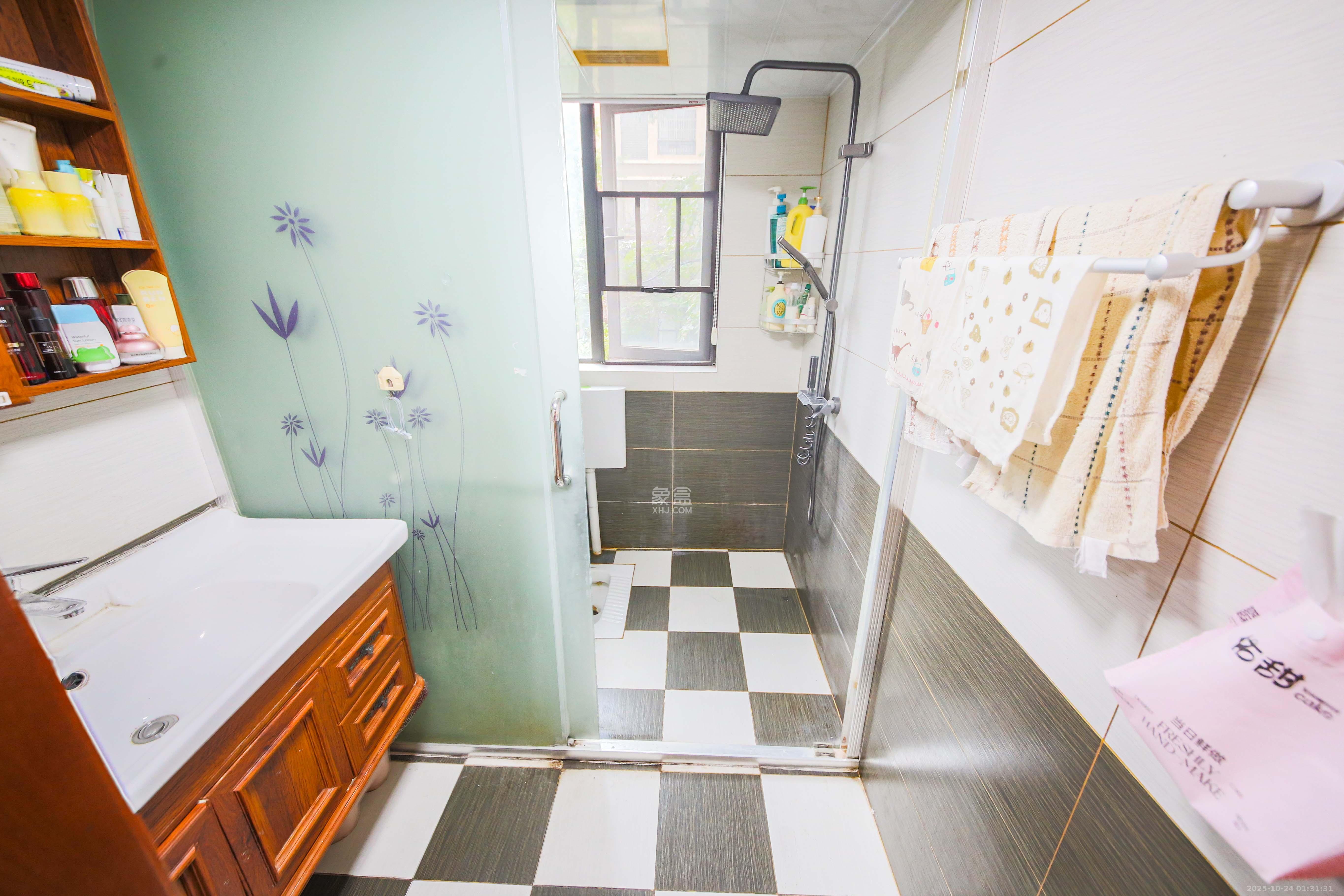 龙骧佳苑  3室2厅1卫    95.0万卫生间