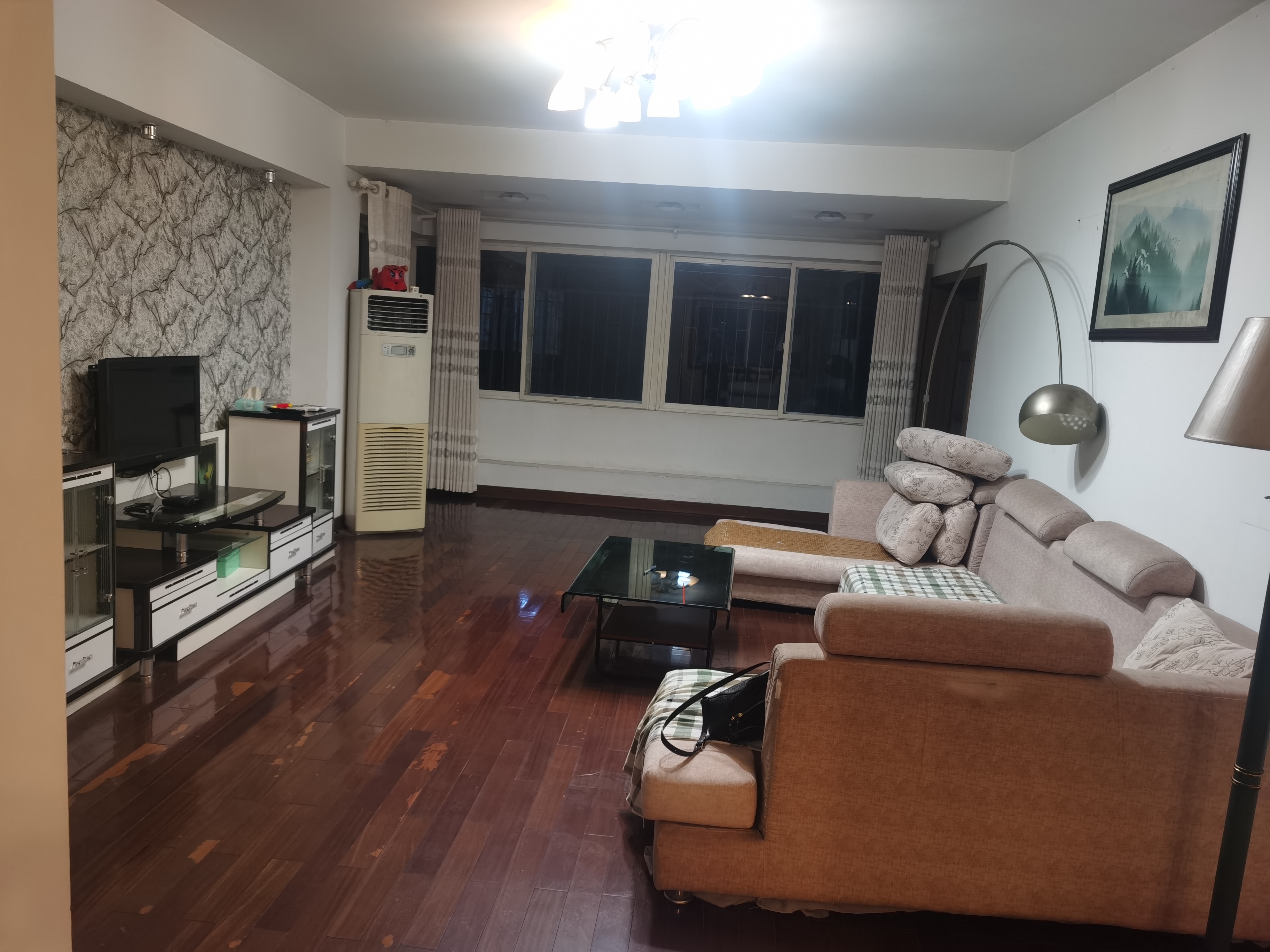 东风二村社区房  3室2厅1卫    3500.0元/月户型图