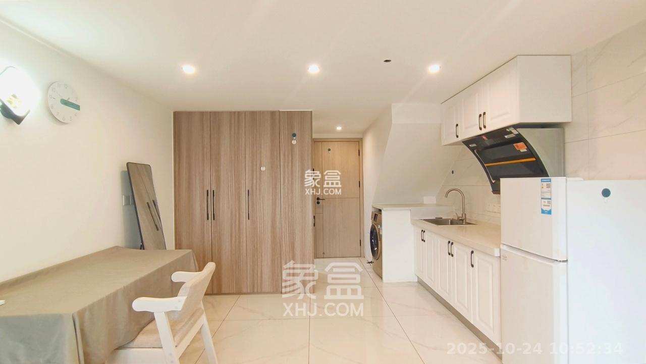 藏珑湖上公馆 1室0厅0卫 1500.0元/月 藏珑湖上公馆 1室0厅0卫 1500.0元/月室内图