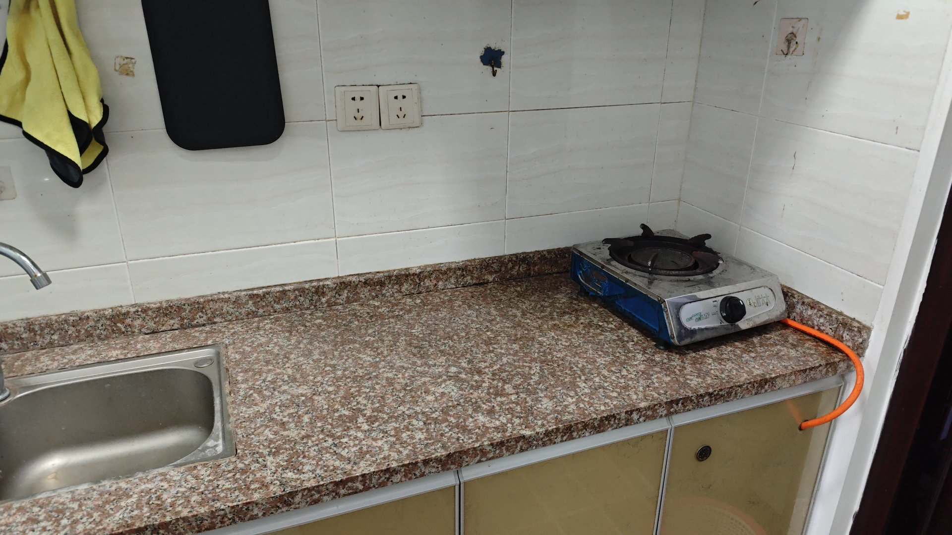 金港大厦  1室1厅1卫    1400.0元/月室内图