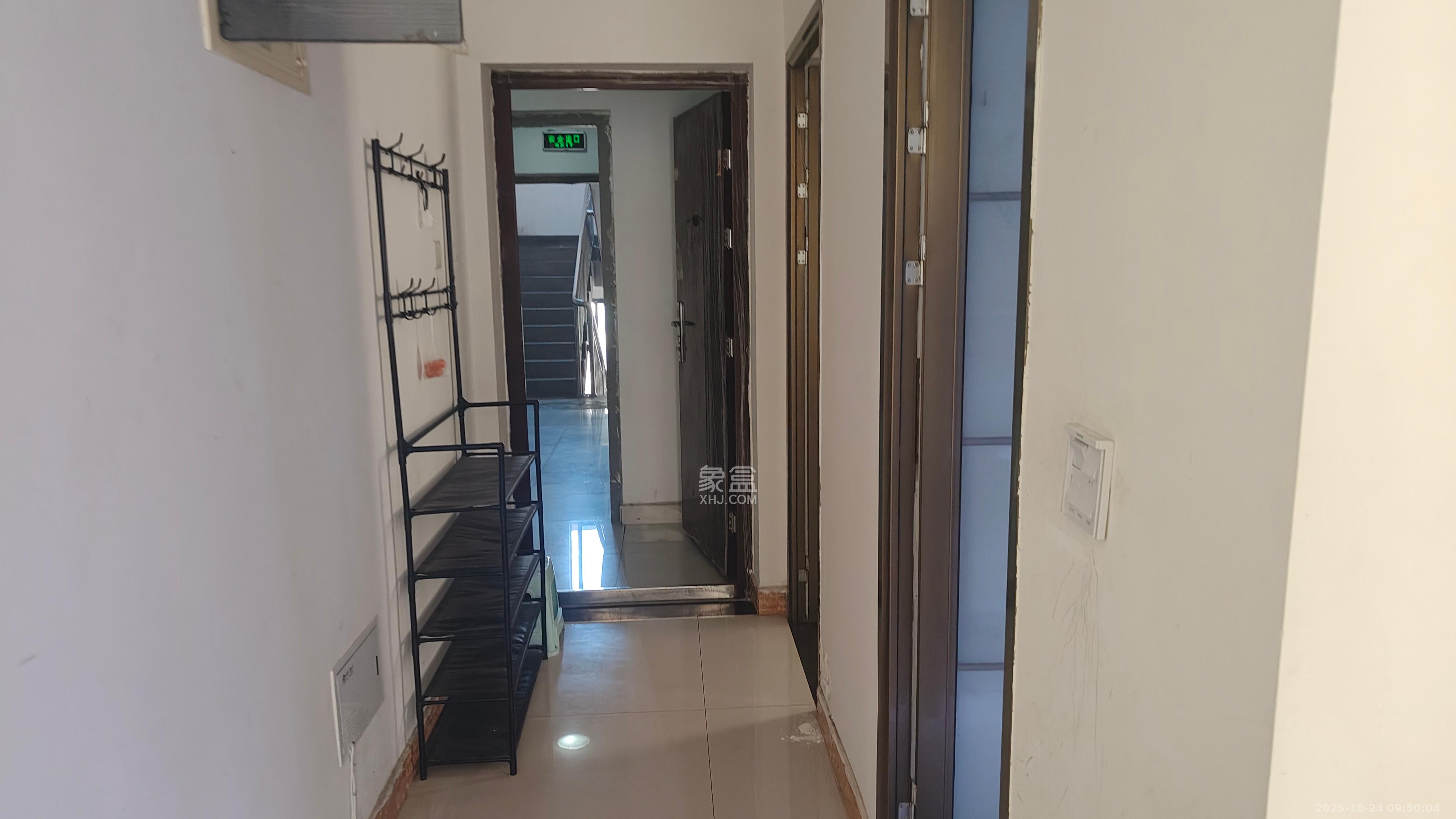 保利花园  2室2厅1卫    2200.0元/月 保利花园  2室2厅1卫    2200.0元/月室内图