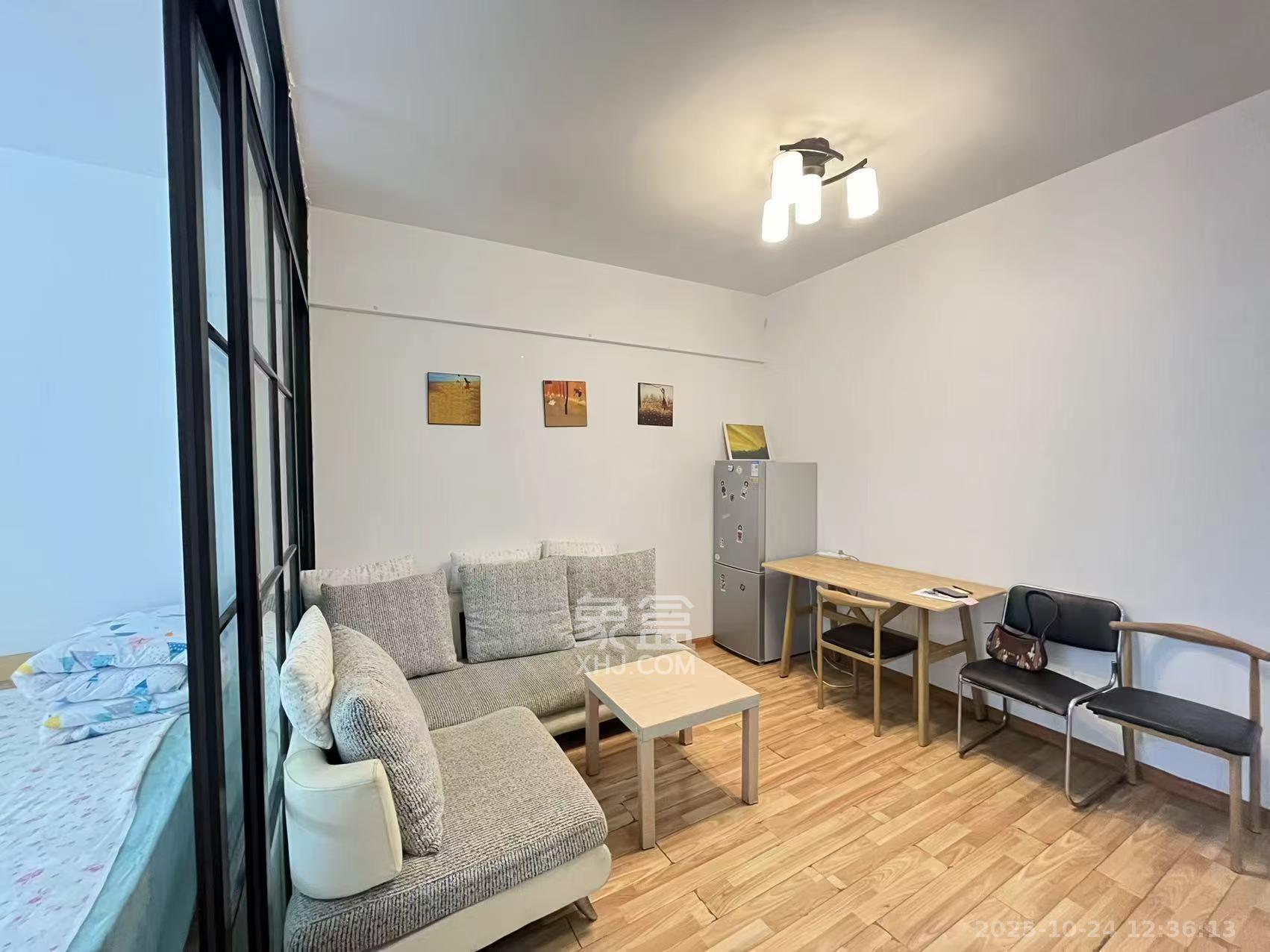 欧园  2室1厅1卫    2200.0元/月室内图