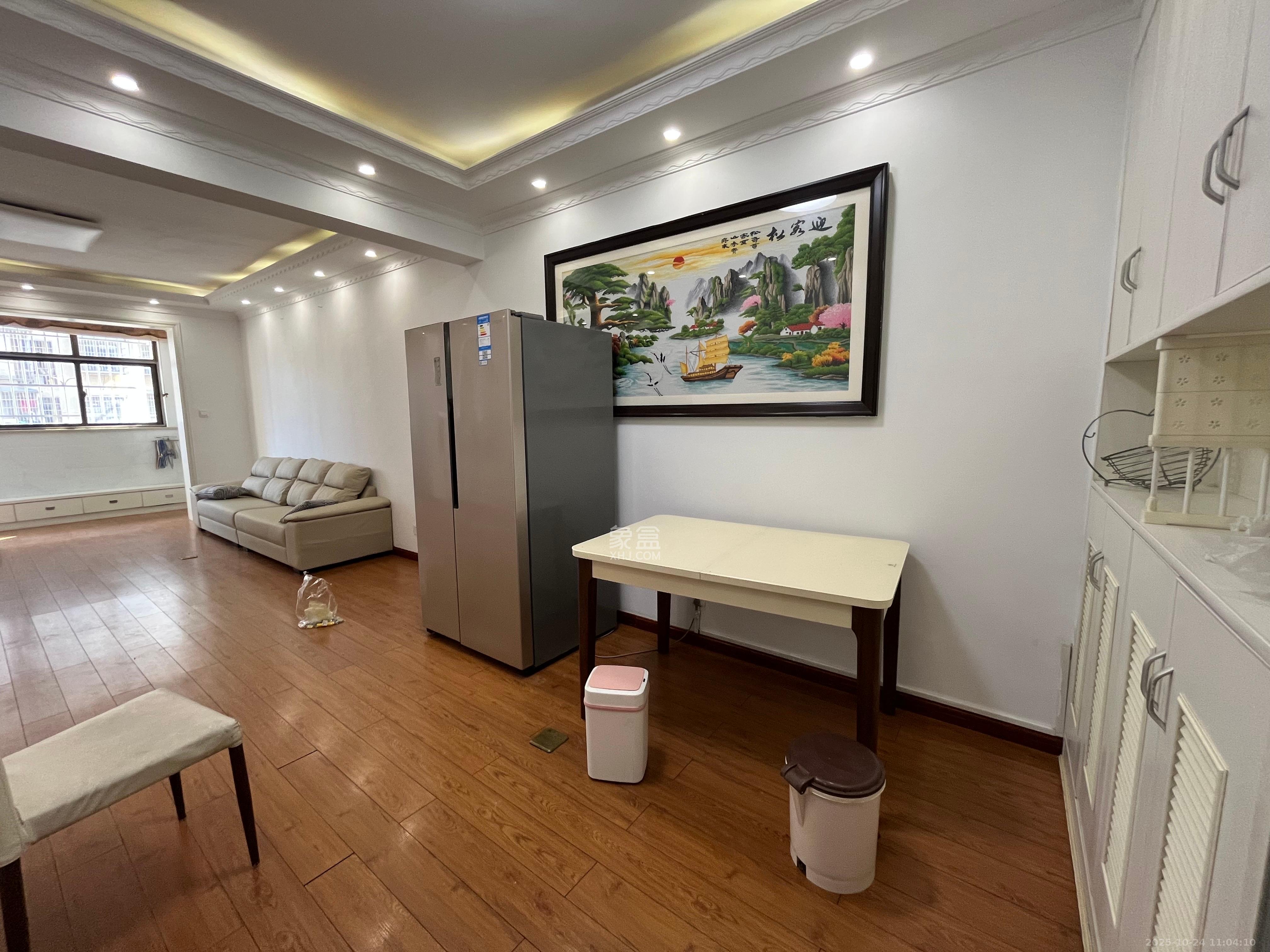 大学城安置小区  2室2厅1卫    1800.0元/月室内图