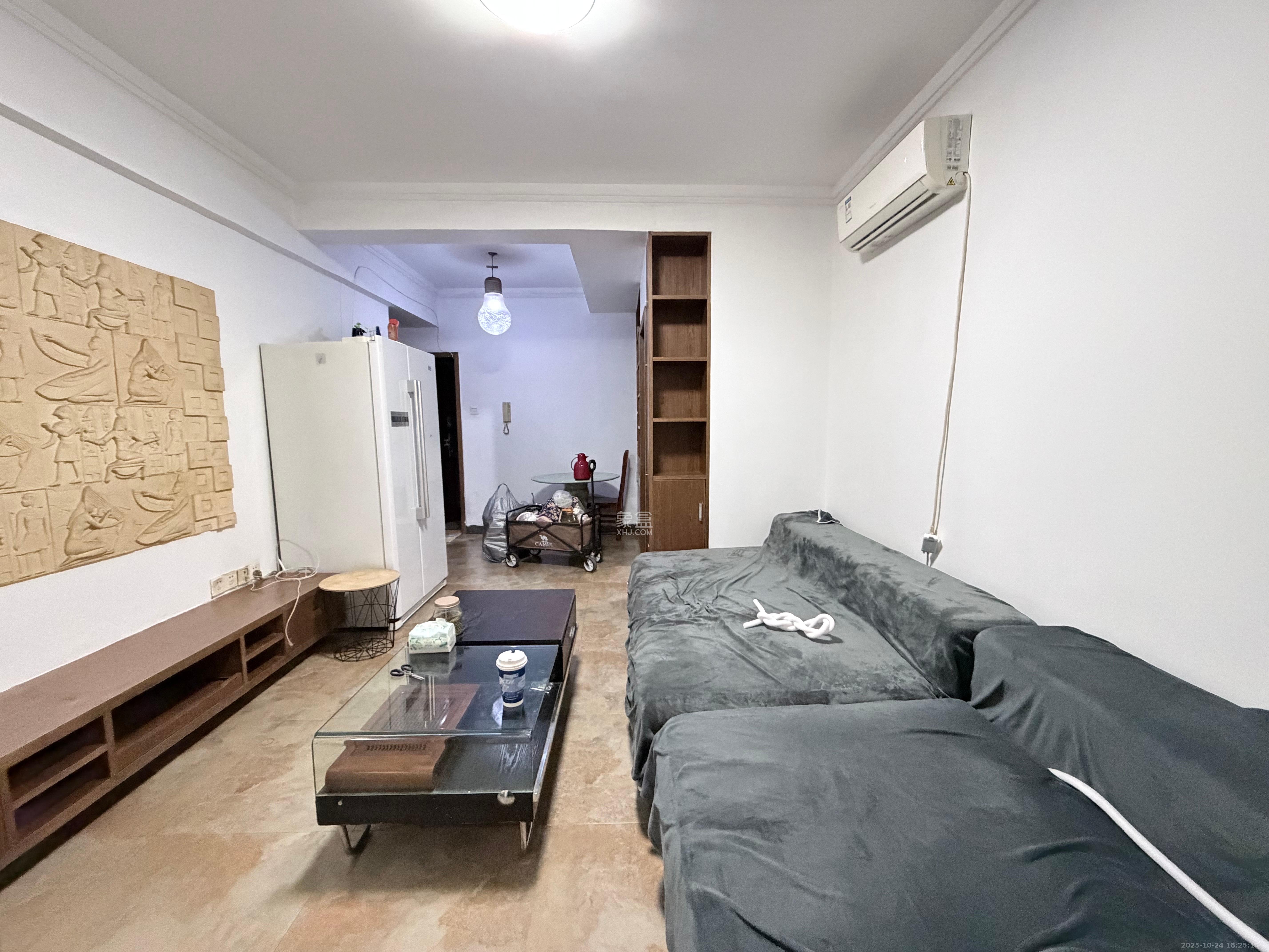 凯通国际城(凯通朝庭)  2室1厅1卫    1800.0元/月 凯通国际城(凯通朝庭)  2室1厅1卫    1800.0元/月室内图1