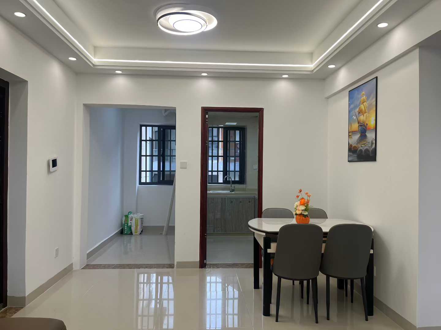 龙城新景  2室2厅1卫    102.0万 龙城新景  2室2厅1卫    102.0万室内图