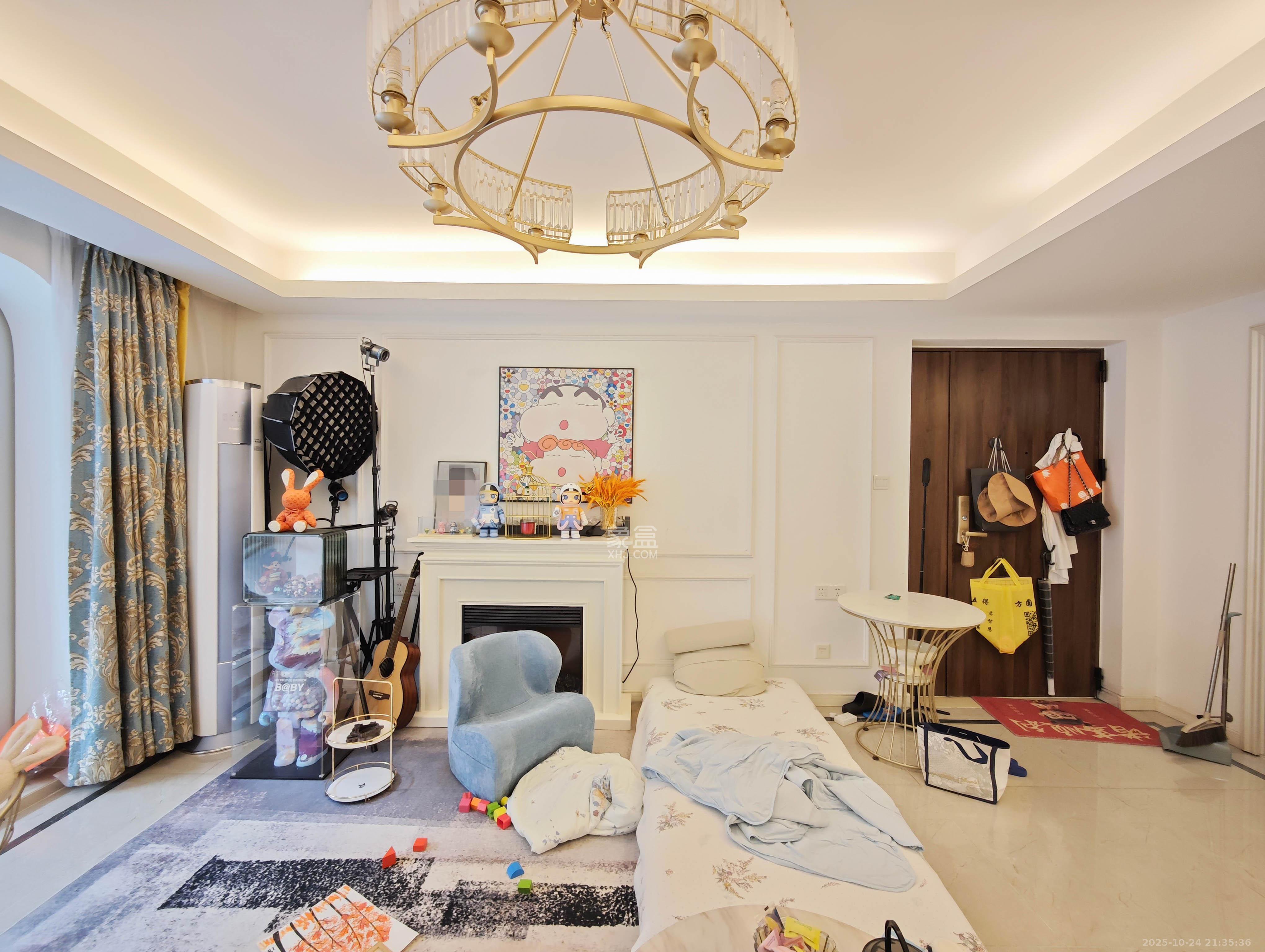 万科魅力之城观澜里 4室2厅2卫 210.0万 万科魅力之城观澜里 4室2厅2卫 210.0万客厅