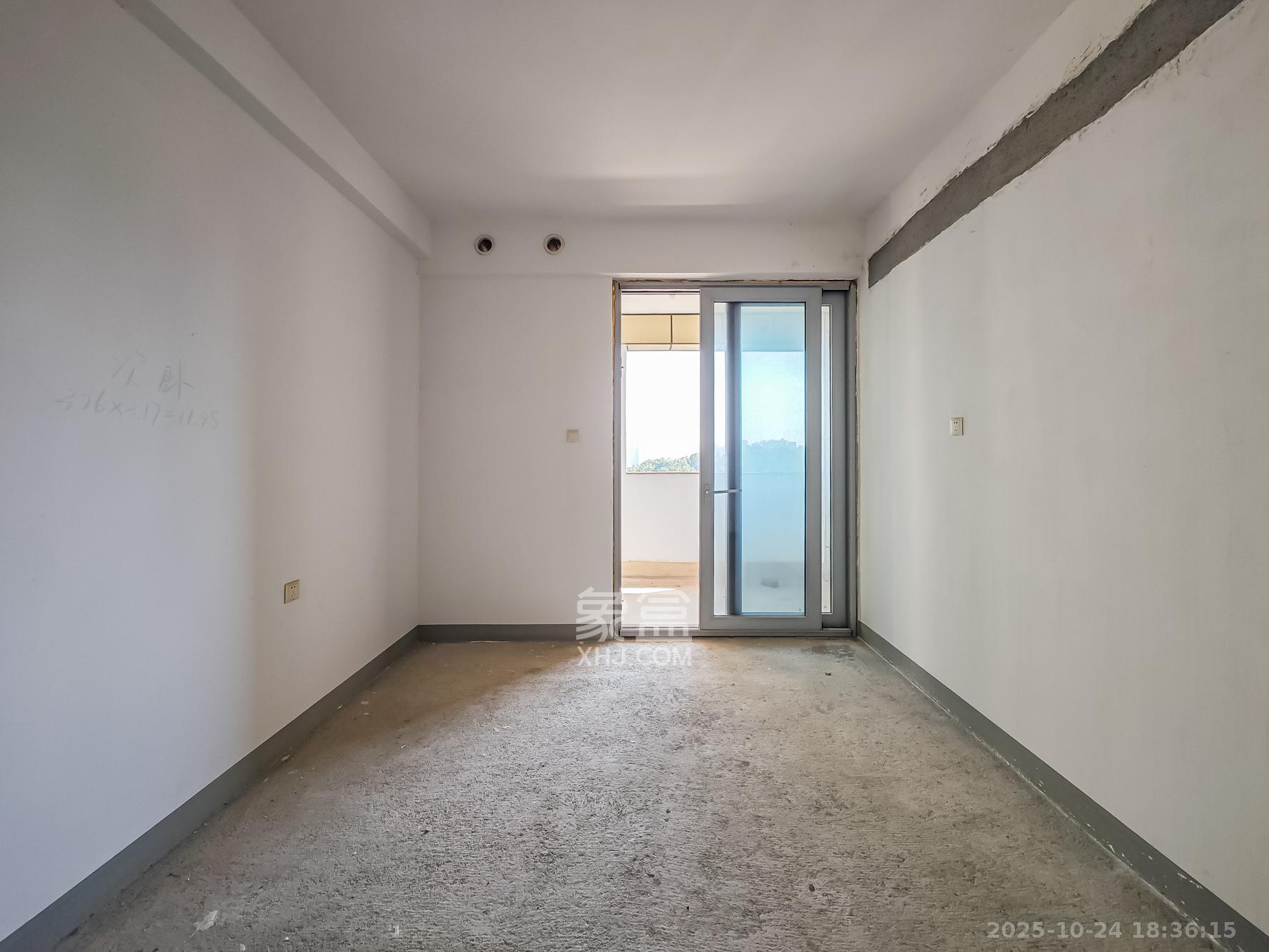 湘江壹号一二三期(创远湘江壹号)  3室2厅2卫    168.0万 湘江壹号一二三期(创远湘江壹号)  3室2厅2卫    168.0万卧室