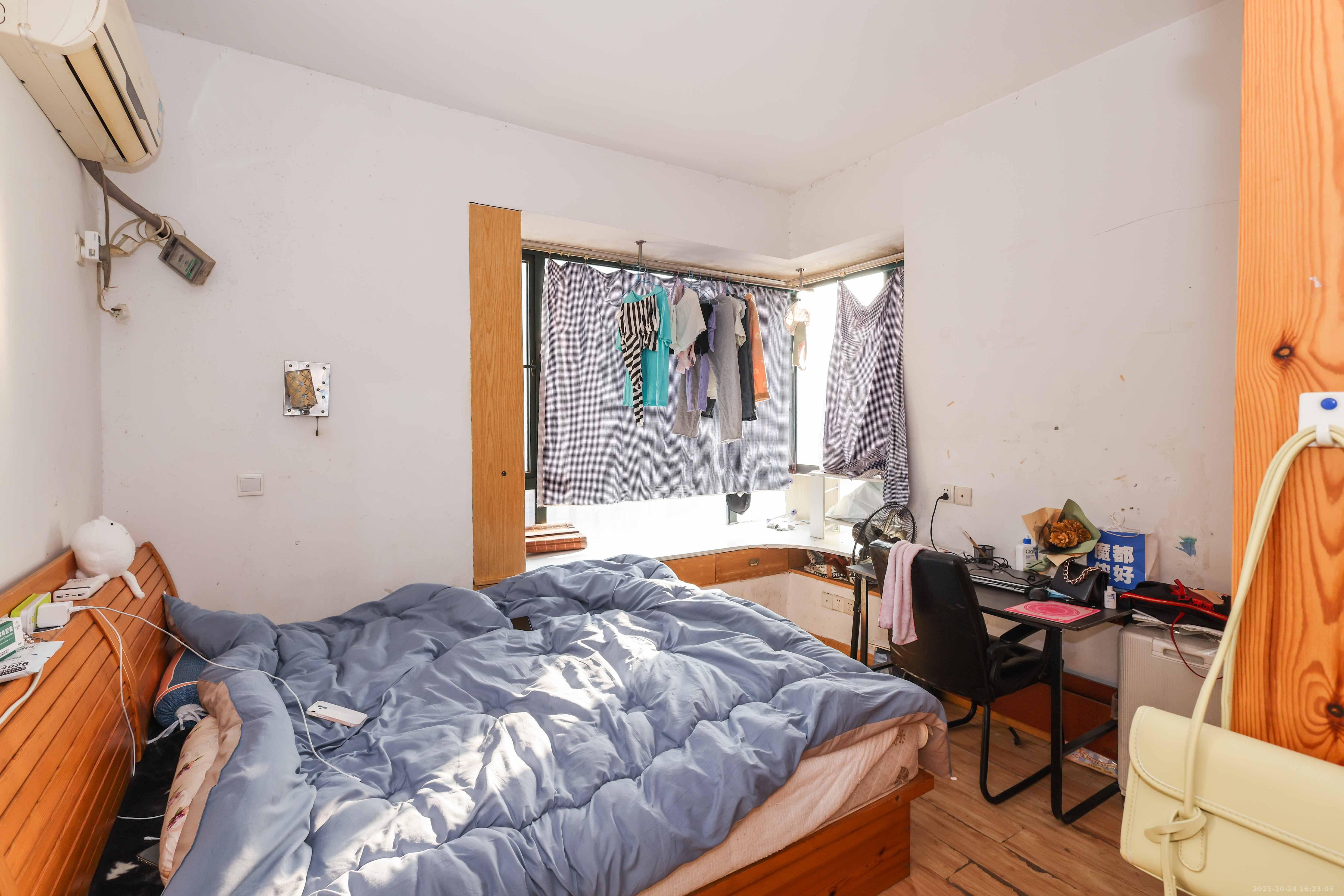 麓谷公馆(涉外国际公馆) 3室2厅1卫 1900.0元/月 麓谷公馆(涉外国际公馆) 3室2厅1卫 1900.0元/月室内图