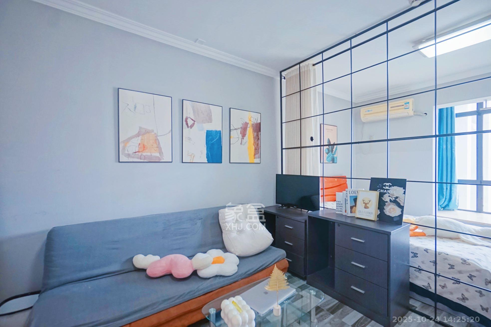 三万英尺  1室1厅1卫    2000.0元/月室内图