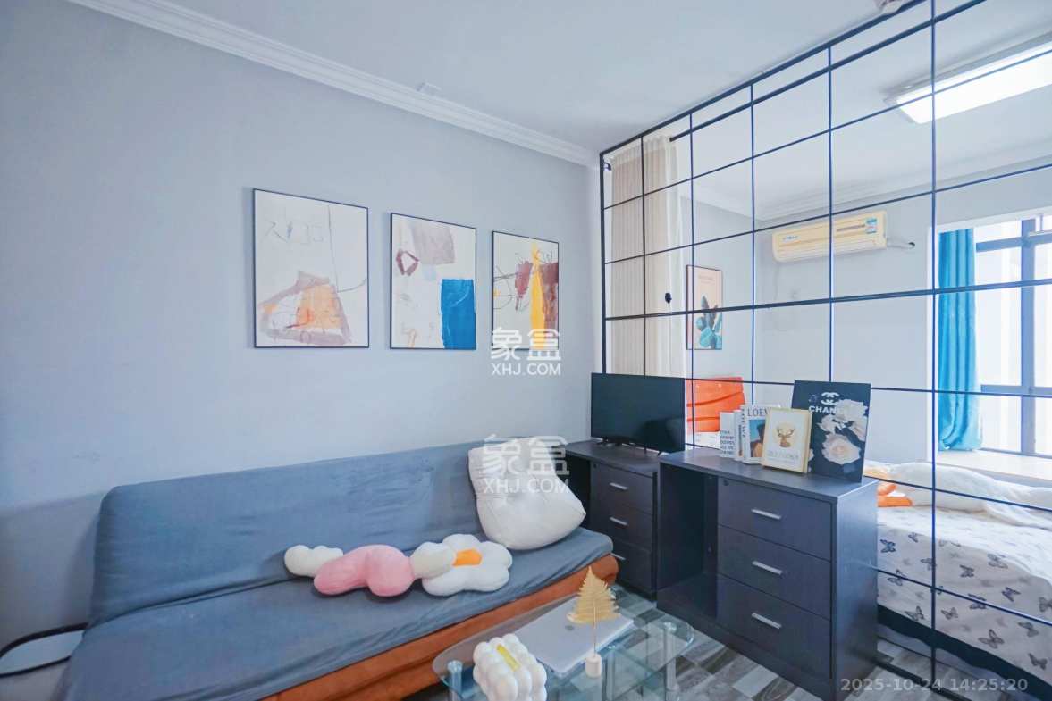 三万英尺  1室1厅1卫    2000.0元/月 三万英尺  1室1厅1卫    2000.0元/月室内图