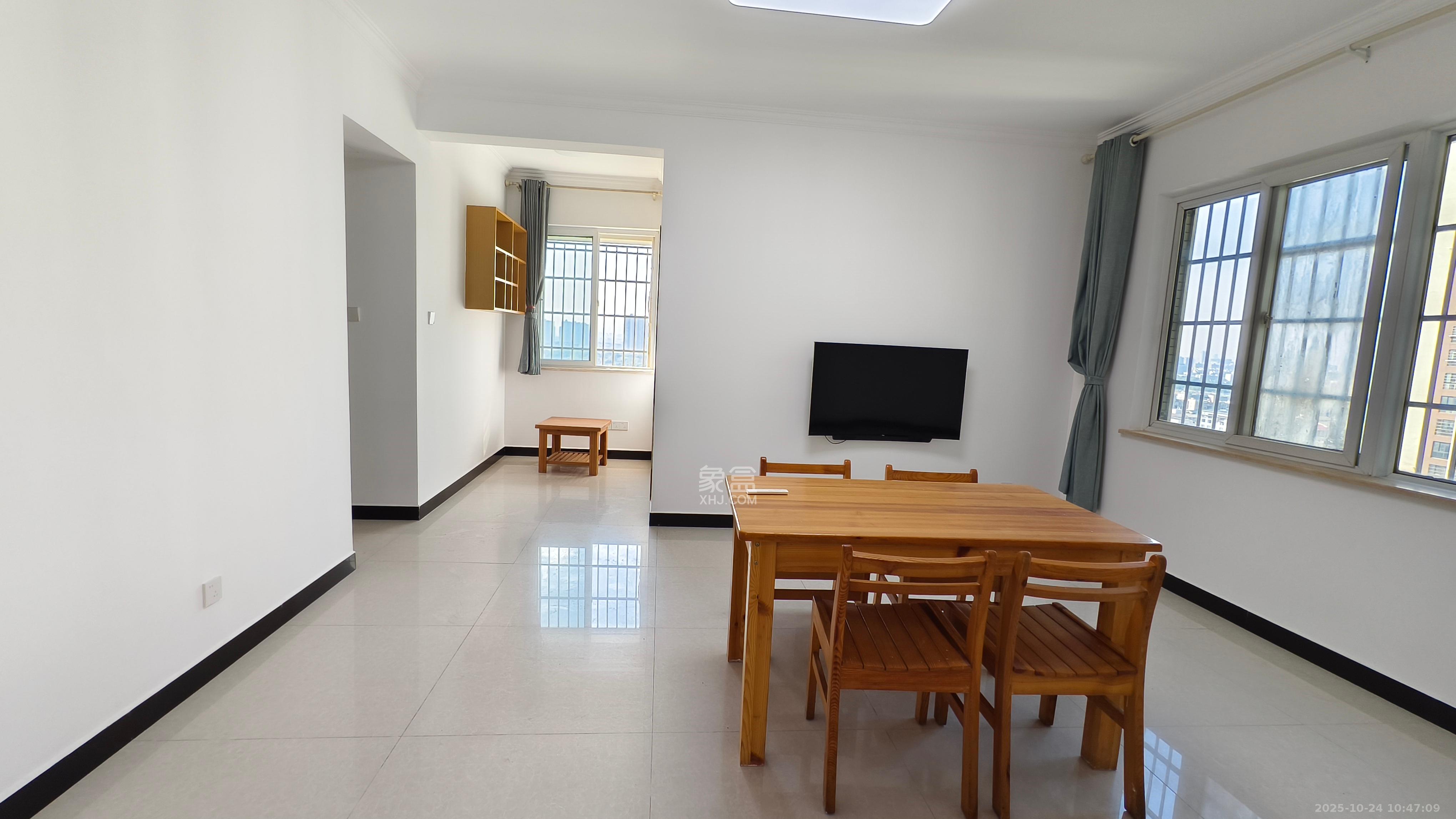 楚天世纪城东苑  2室2厅1卫    1500.0元/月