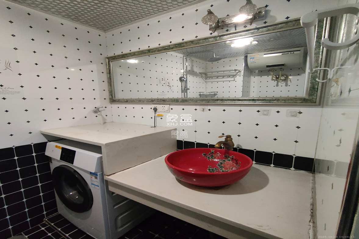 上峰苑(兰亭玥岛)  1室0厅1卫    1500.0元/月 上峰苑(兰亭玥岛)  1室0厅1卫    1500.0元/月室内图