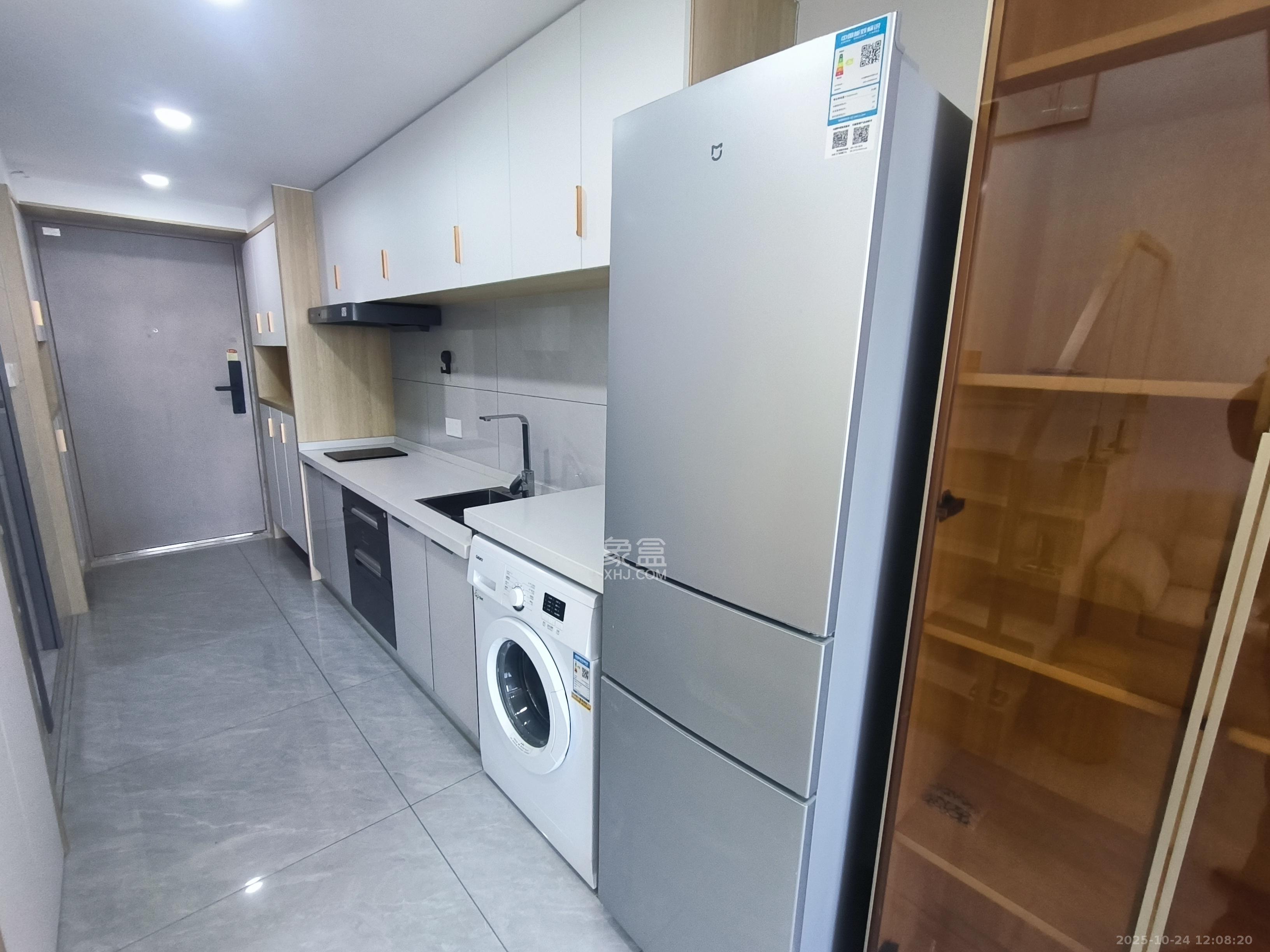 保利中环广场(保利中悦苑)  2室1厅1卫    2400.0元/月 保利中环广场(保利中悦苑)  2室1厅1卫    2400.0元/月室内图