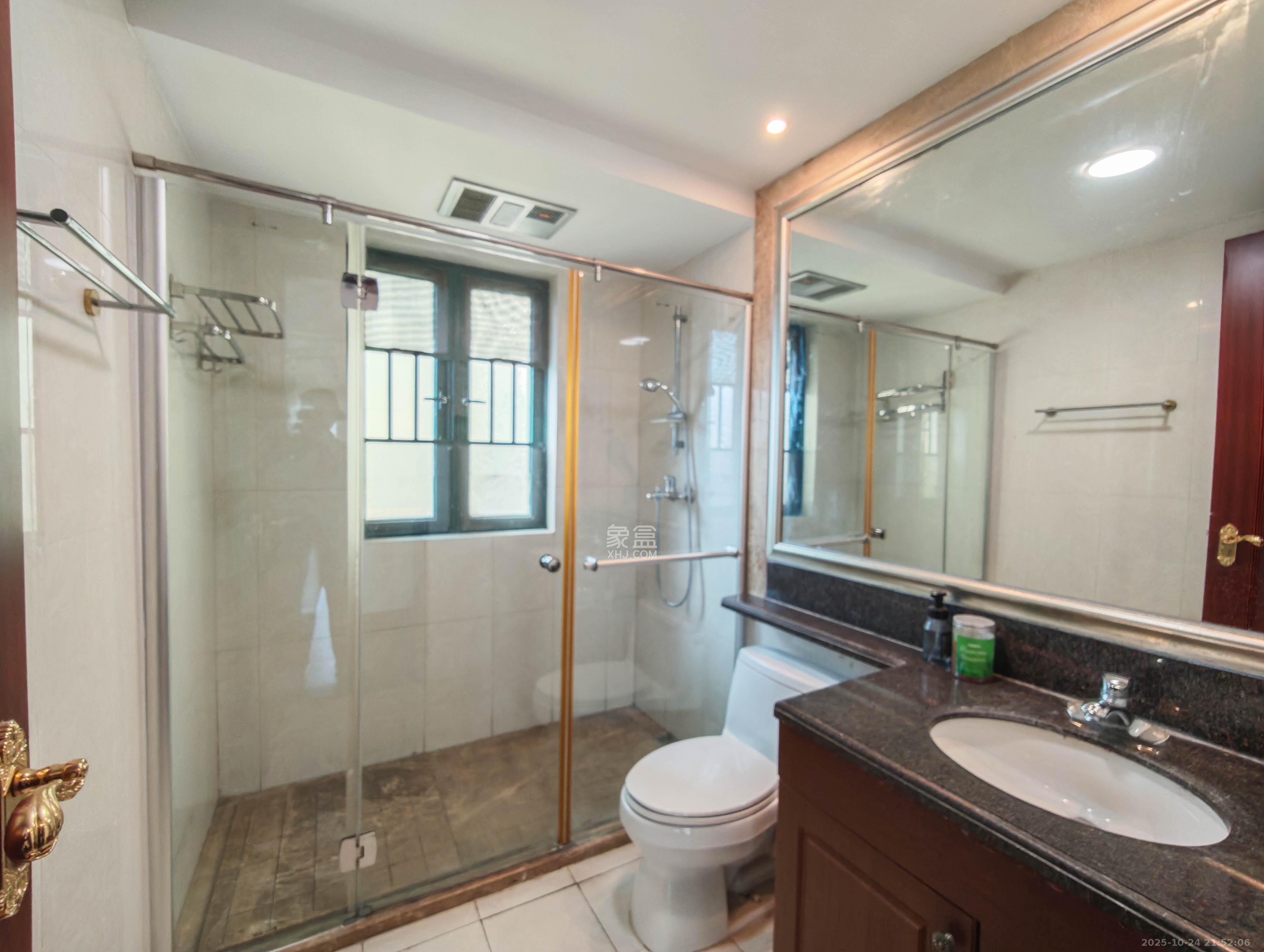 恒大城  4室2厅1卫    102.0万 恒大城  4室2厅1卫    102.0万卫生间