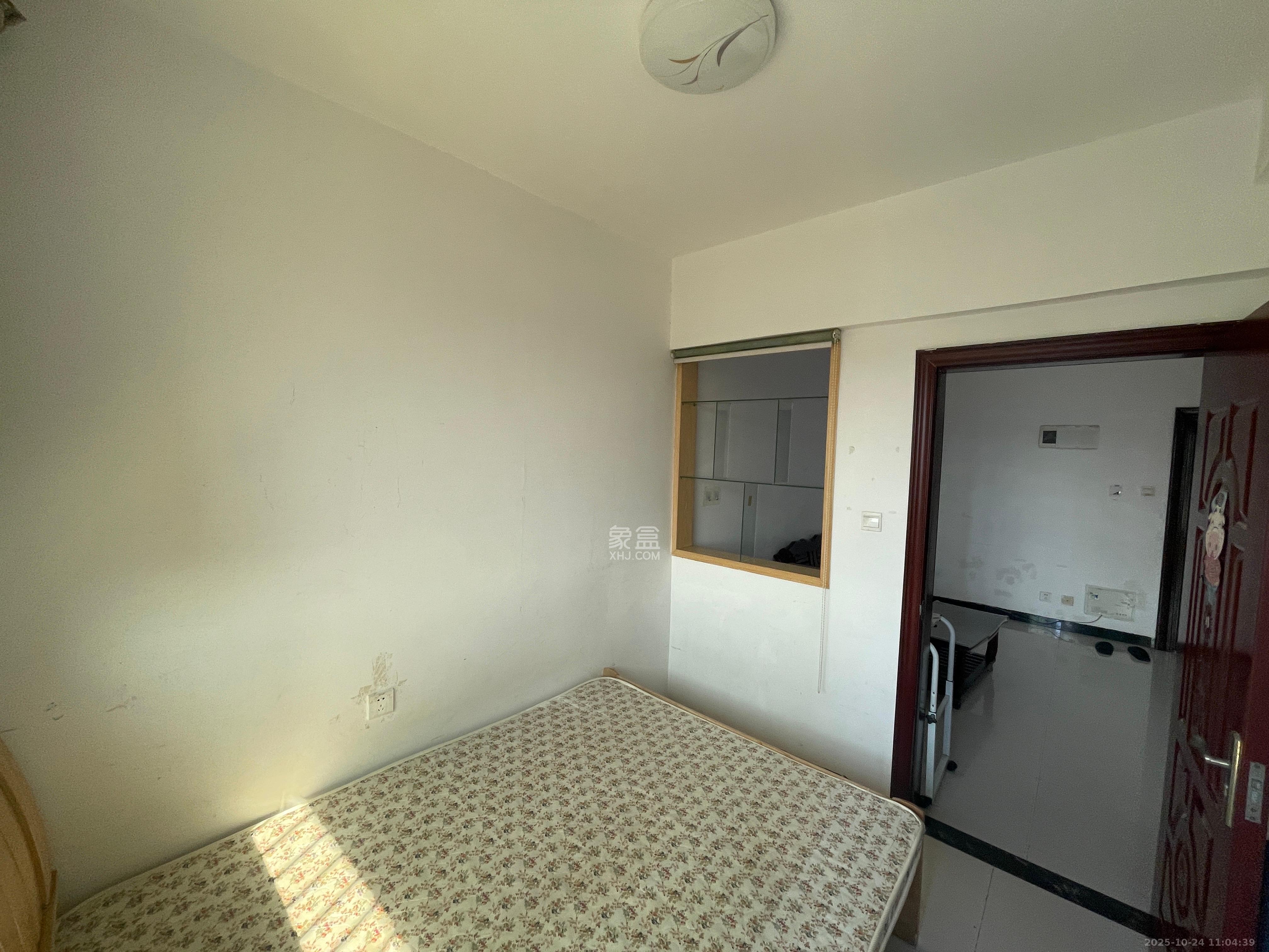 湖韵佳苑  2室1厅1卫    1900.0元/月室内图