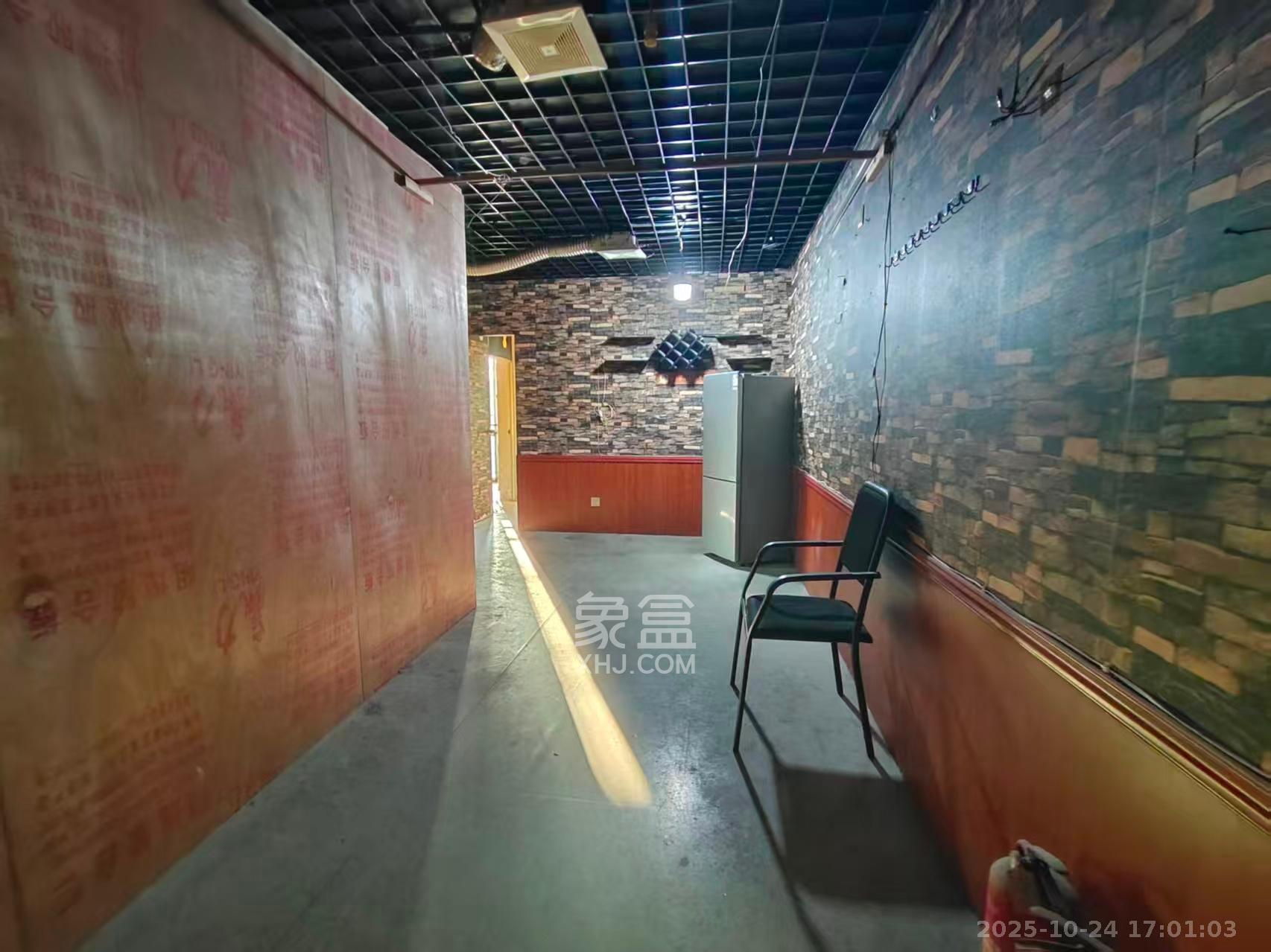 添景阁  1室1厅1卫    2000.0元/月室内图