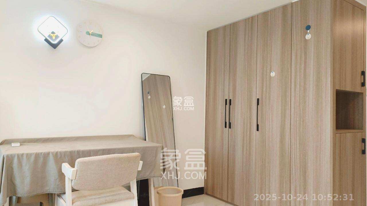 藏珑湖上公馆 1室0厅0卫 1500.0元/月 藏珑湖上公馆 1室0厅0卫 1500.0元/月室内图