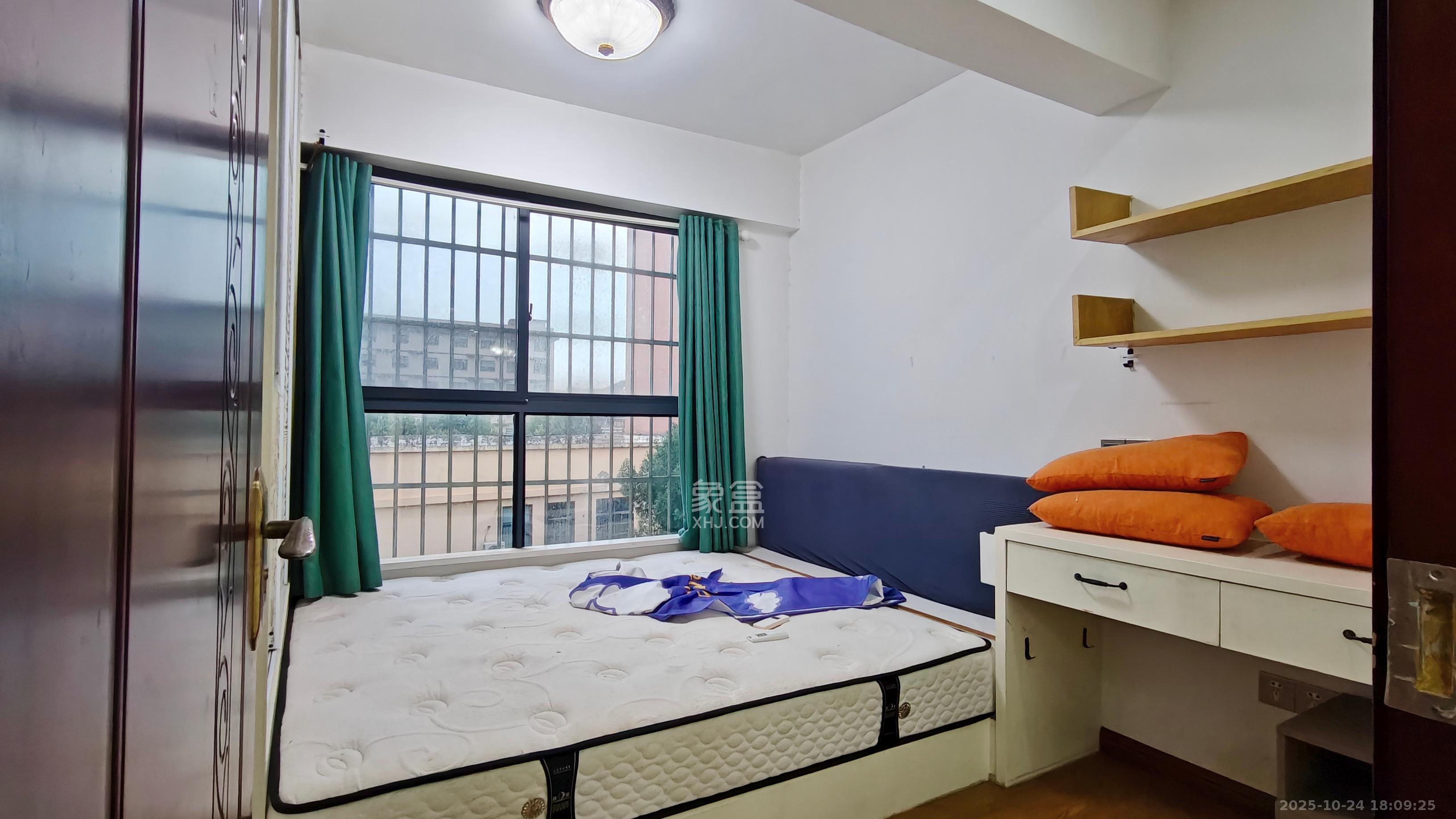 九龙领仕汇 2室2厅1卫 1500.0元/月 九龙领仕汇 2室2厅1卫 1500.0元/月室内图