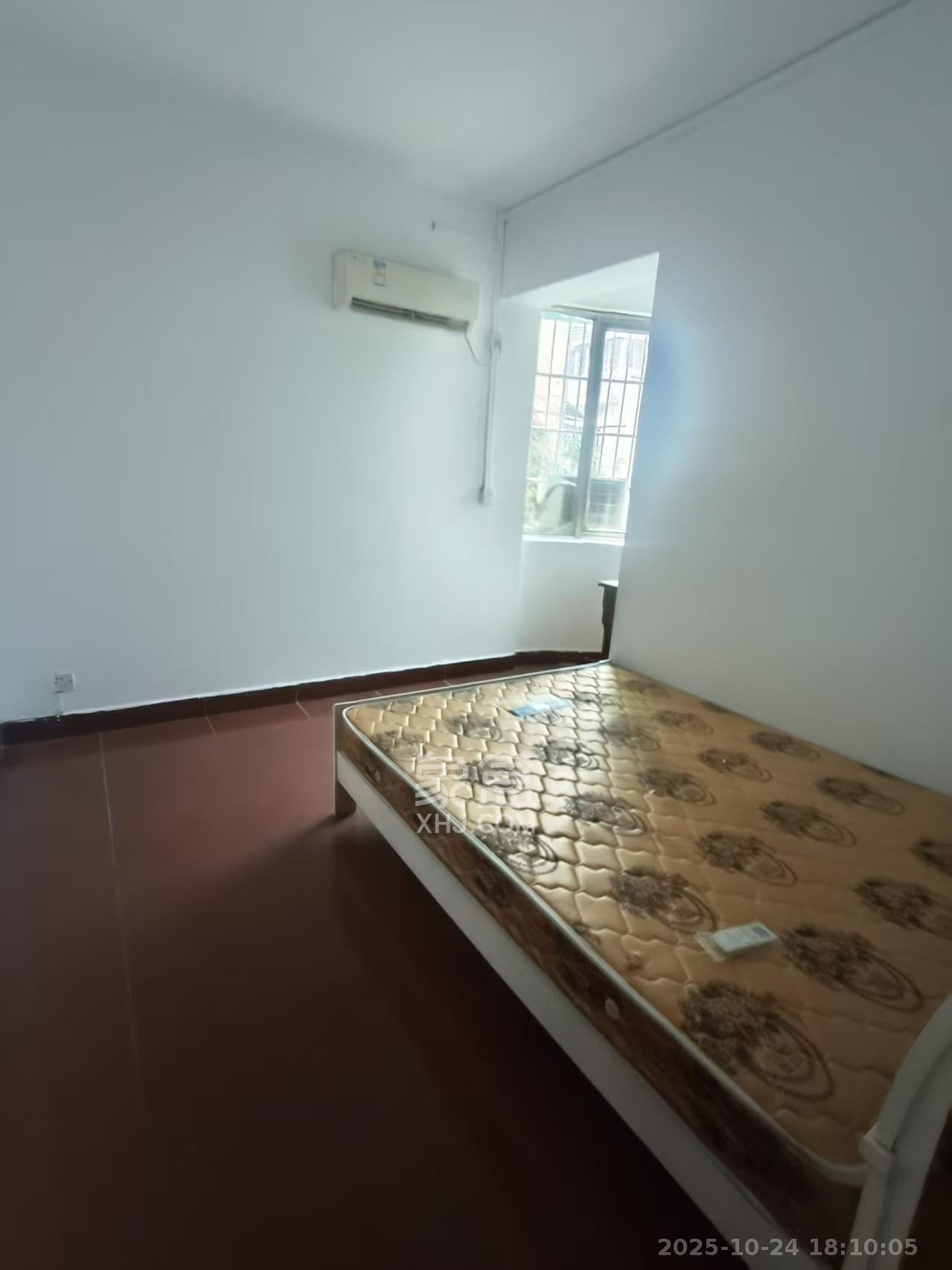 市建委宿舍  4室2厅1卫    2300.0元/月 市建委宿舍  4室2厅1卫    2300.0元/月室内图