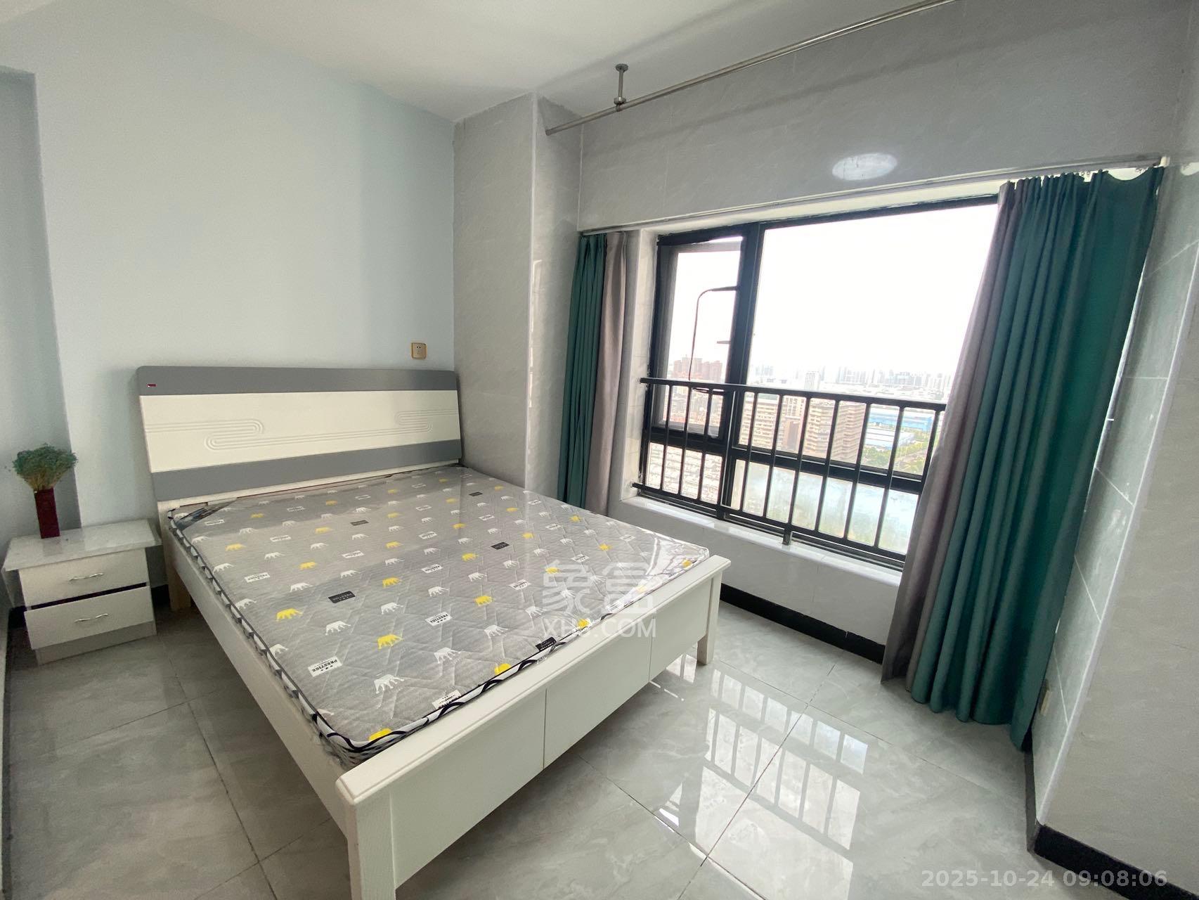 天元涉外景园B区  2室2厅2卫    2000.0元/月室内图