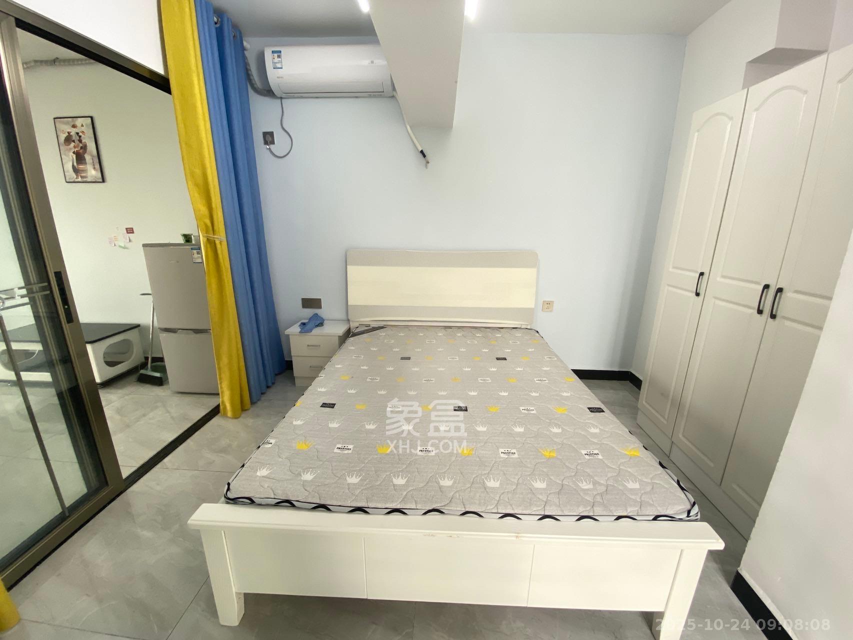 天元涉外景园B区  2室2厅2卫    2000.0元/月室内图