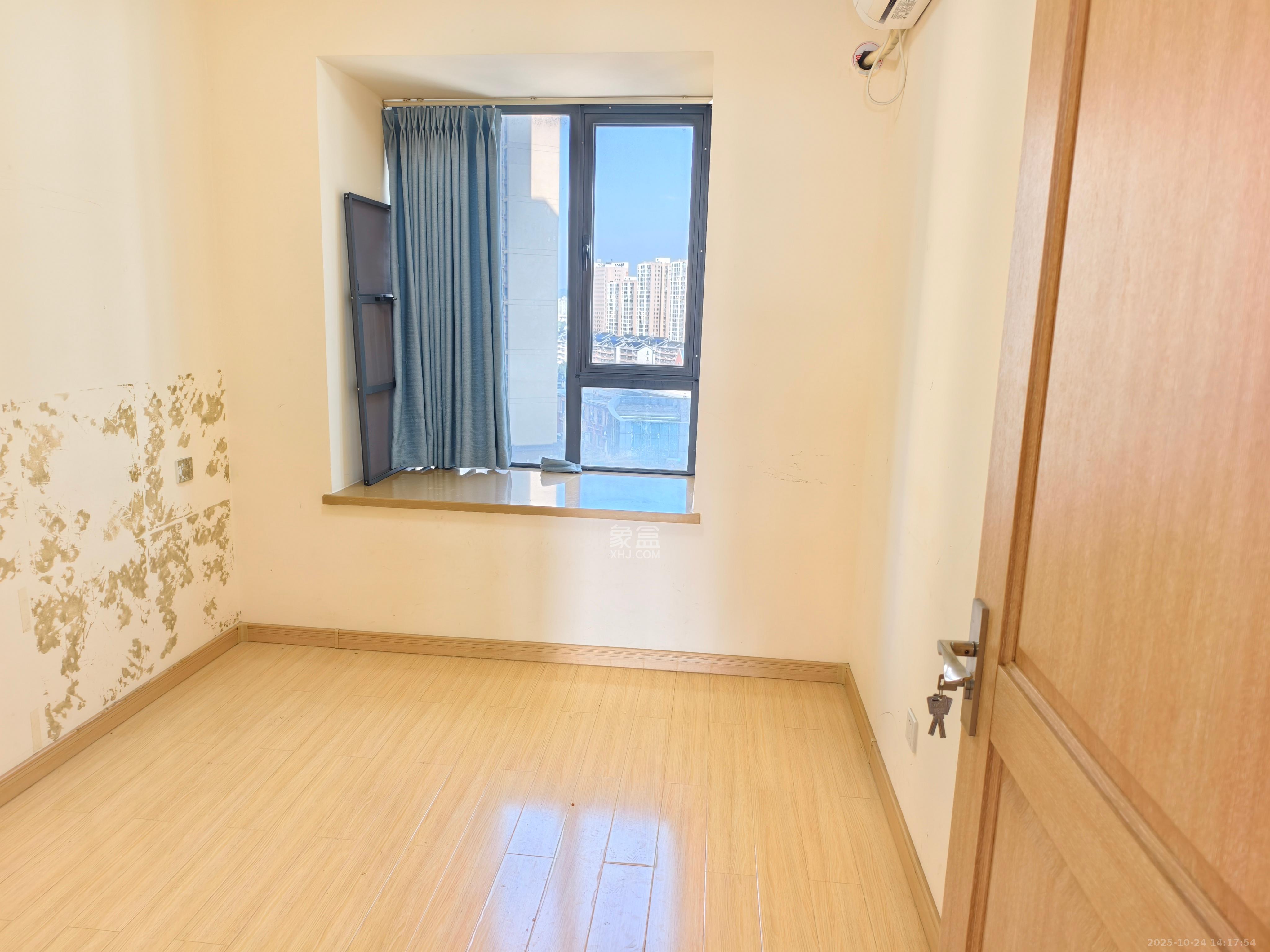 兰亭湾畔  4室2厅2卫    4000.0元/月室内图