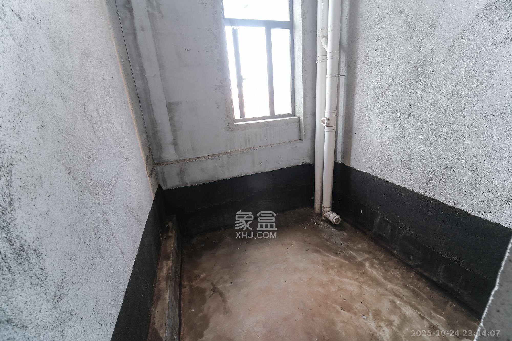 星雅美辰  4室2厅2卫    100.0万卫生间