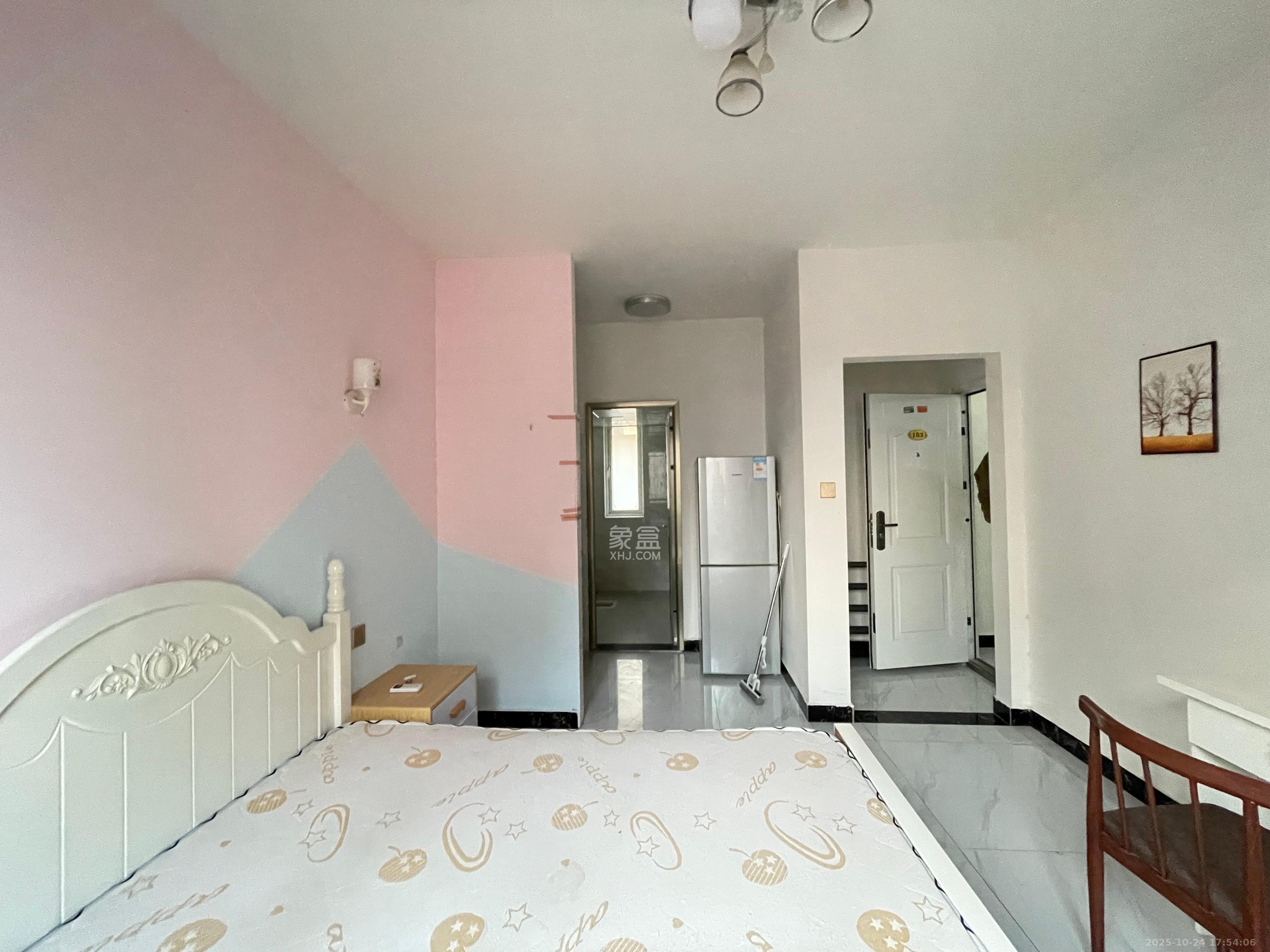 保利香槟国际  1室1厅1卫    900.0元/月 保利香槟国际  1室1厅1卫    900.0元/月室内图