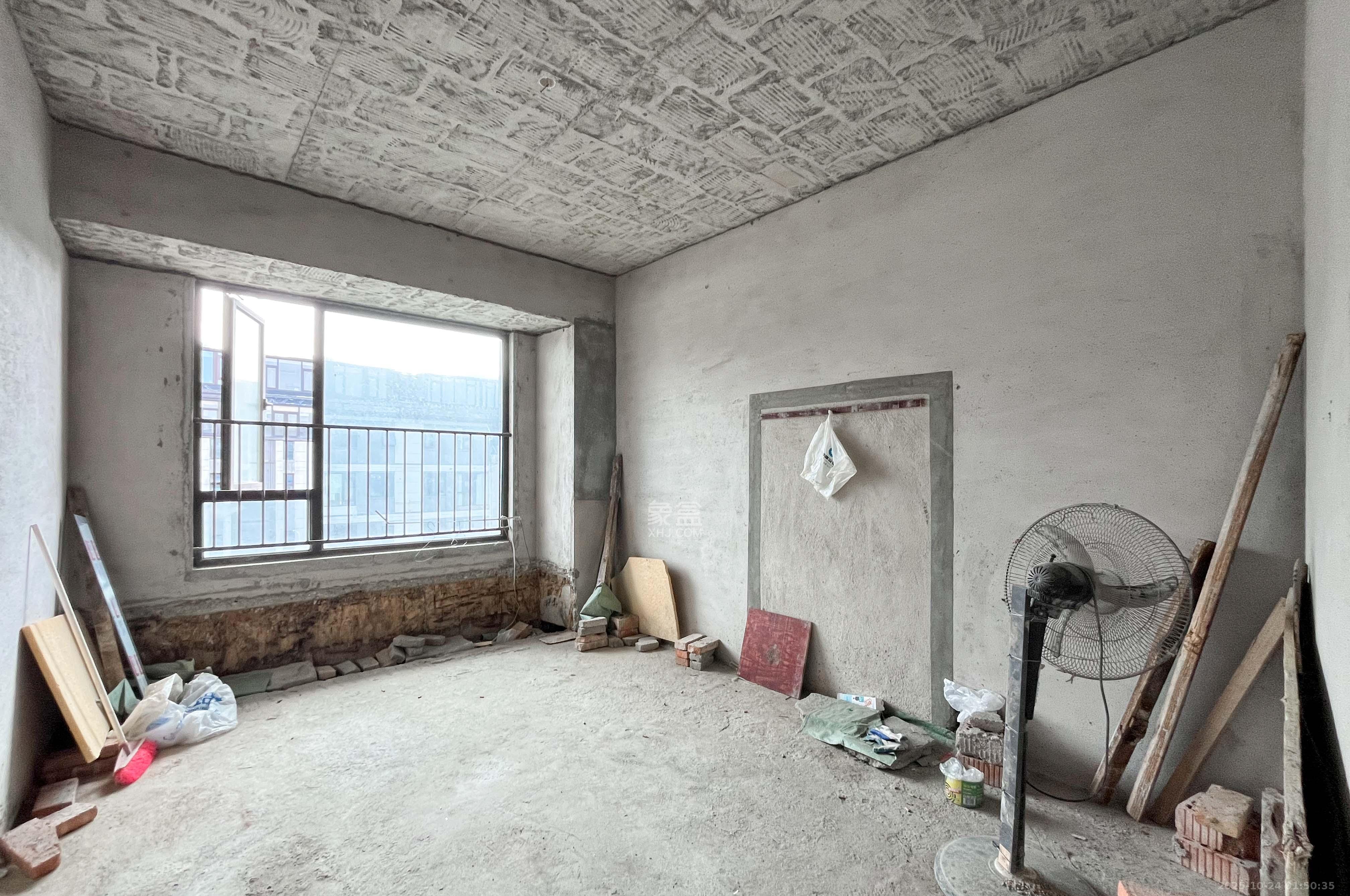 祥源森林之光  5室2厅3卫    288.0万其他