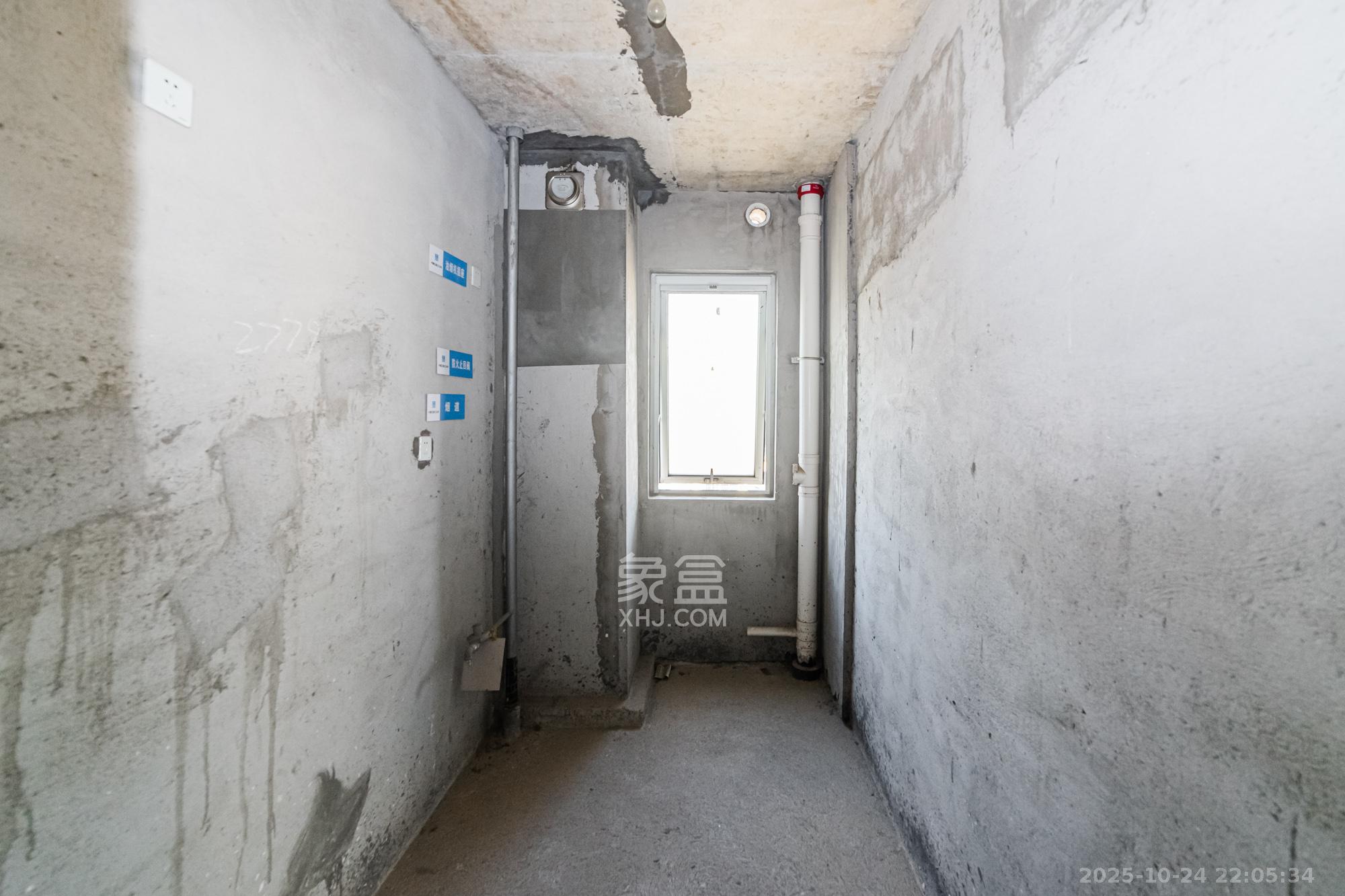 北辰三角洲E7区  3室2厅2卫    158.0万厨房