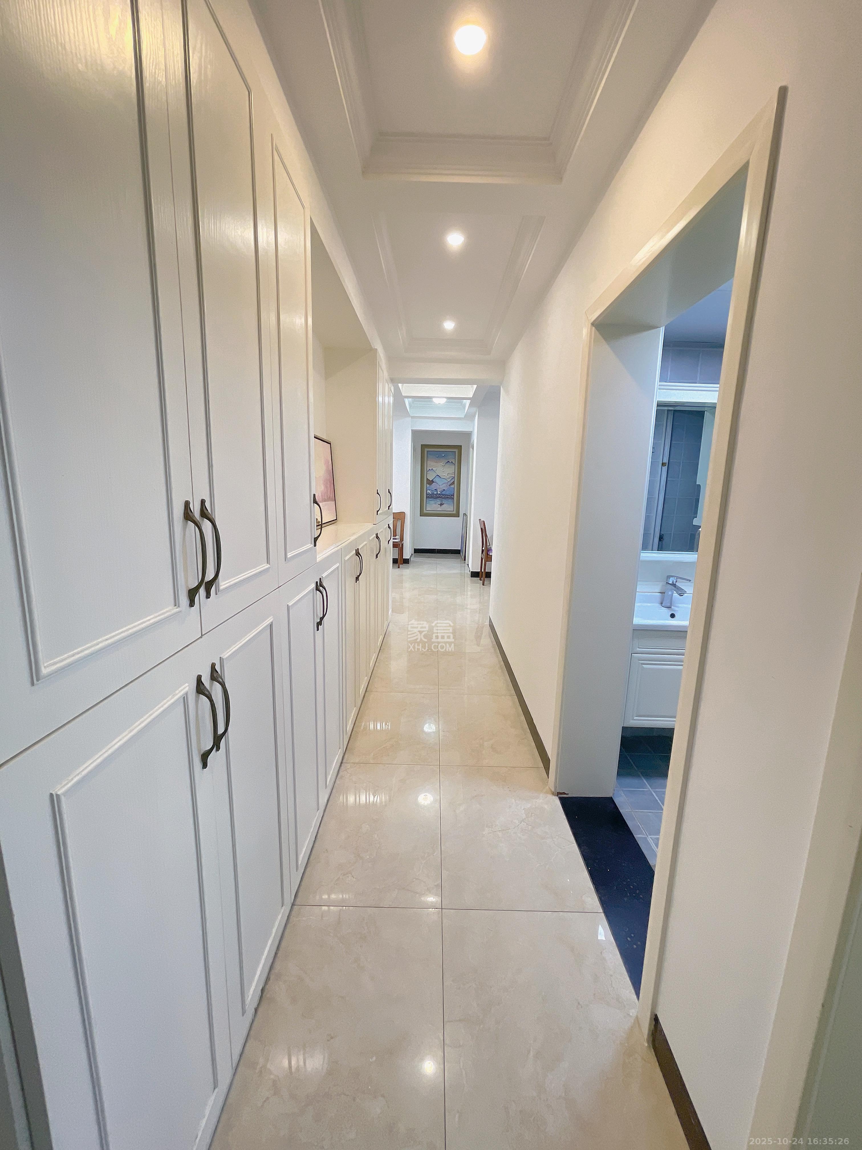 梅溪鑫苑名家  3室2厅2卫    2600.0元/月室内图