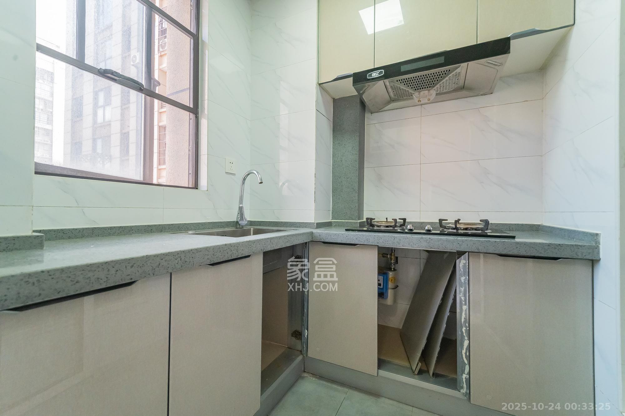 国泰九龙湾  1室1厅1卫    25.0万厨房