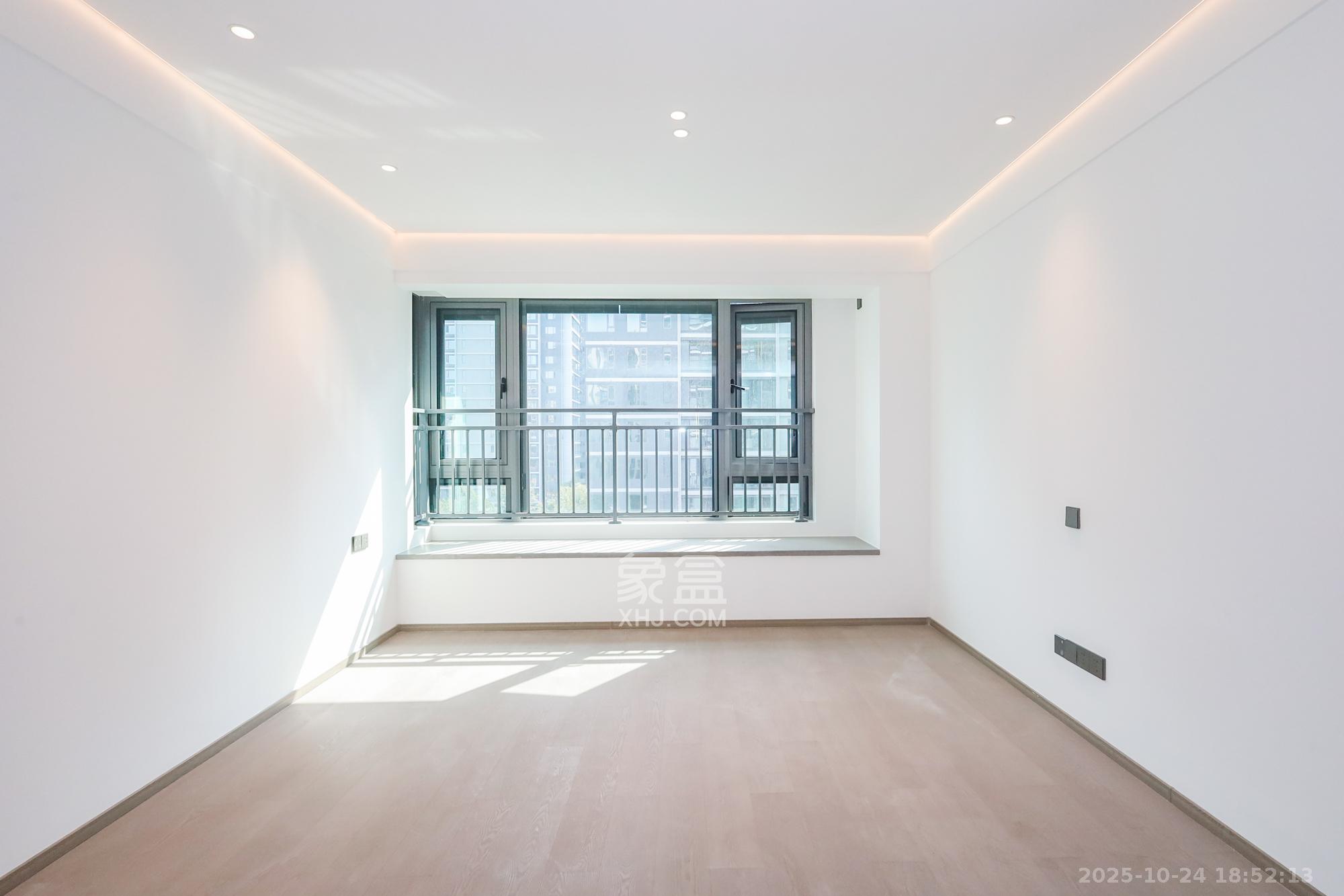 招商蛇口滨江境  3室2厅2卫    420.0万 招商蛇口滨江境  3室2厅2卫    420.0万卧室