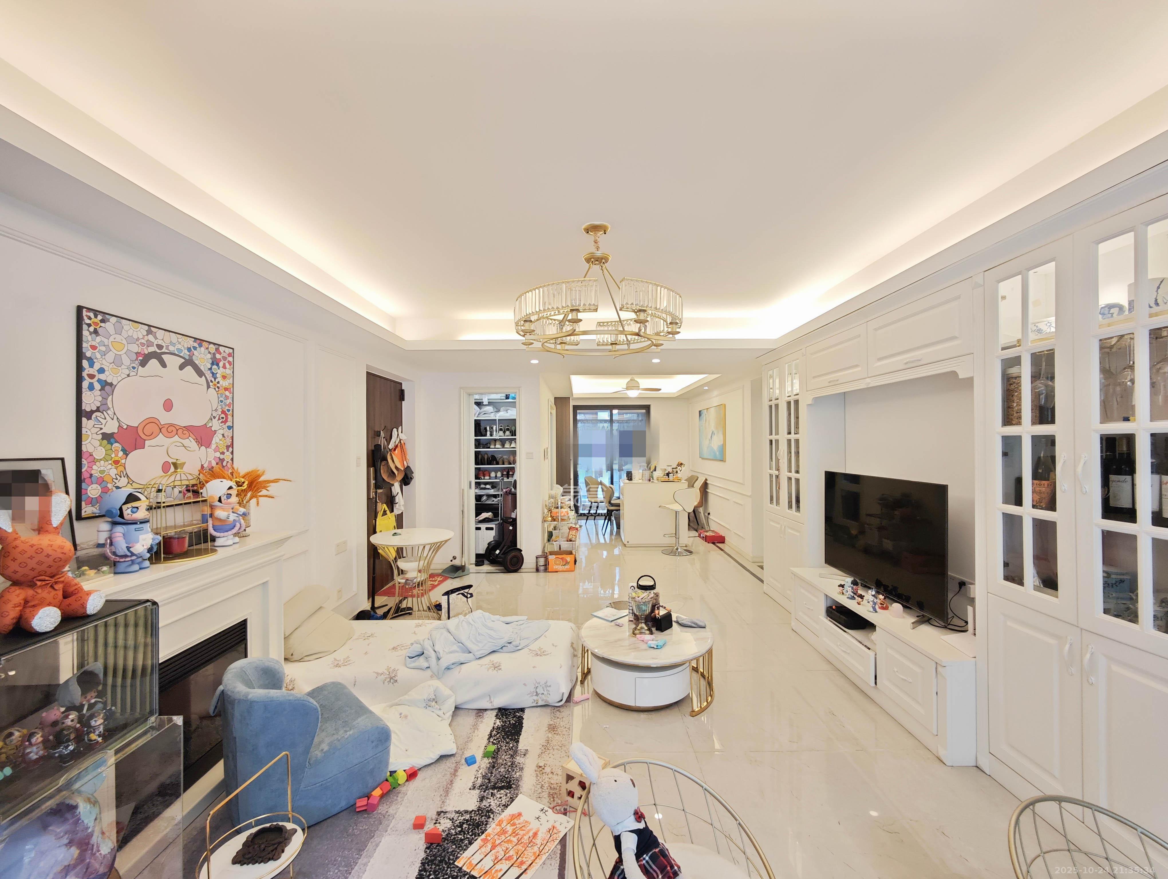 万科魅力之城观澜里 4室2厅2卫 210.0万 万科魅力之城观澜里 4室2厅2卫 210.0万客厅