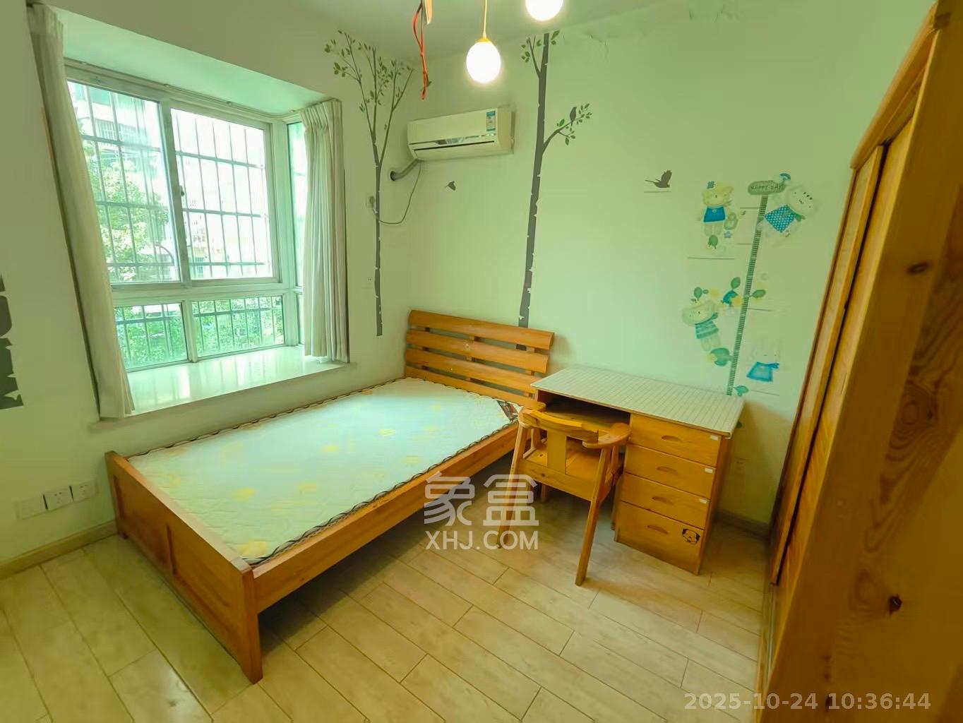 麓谷加州阳光 2室2厅1卫 2100.0元/月 麓谷加州阳光 2室2厅1卫 2100.0元/月室内图