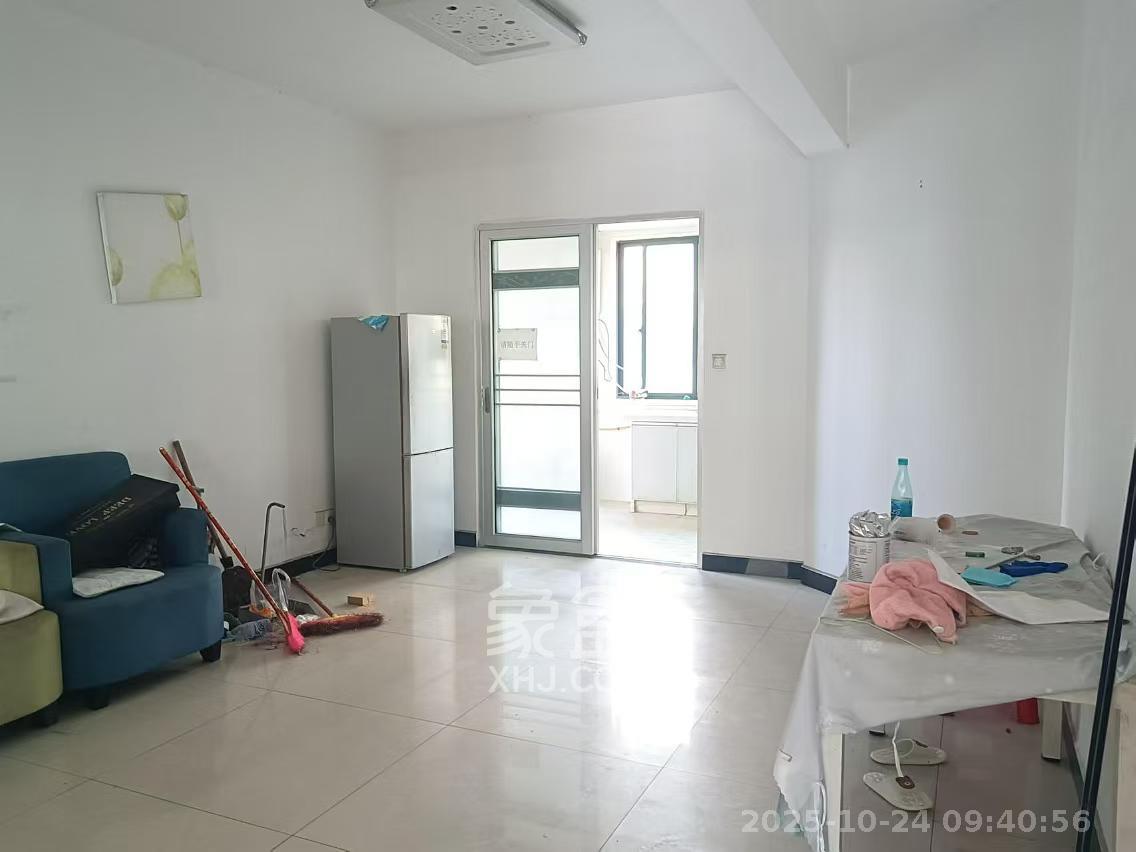 华电湘苑  4室2厅1卫    2800.0元/月 华电湘苑  4室2厅1卫    2800.0元/月室内图