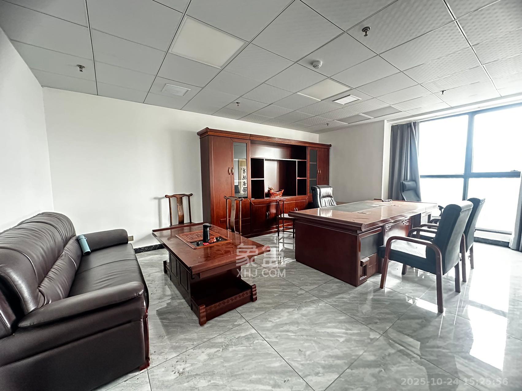 洋湖创富中心   175.0㎡      7000.0元/月