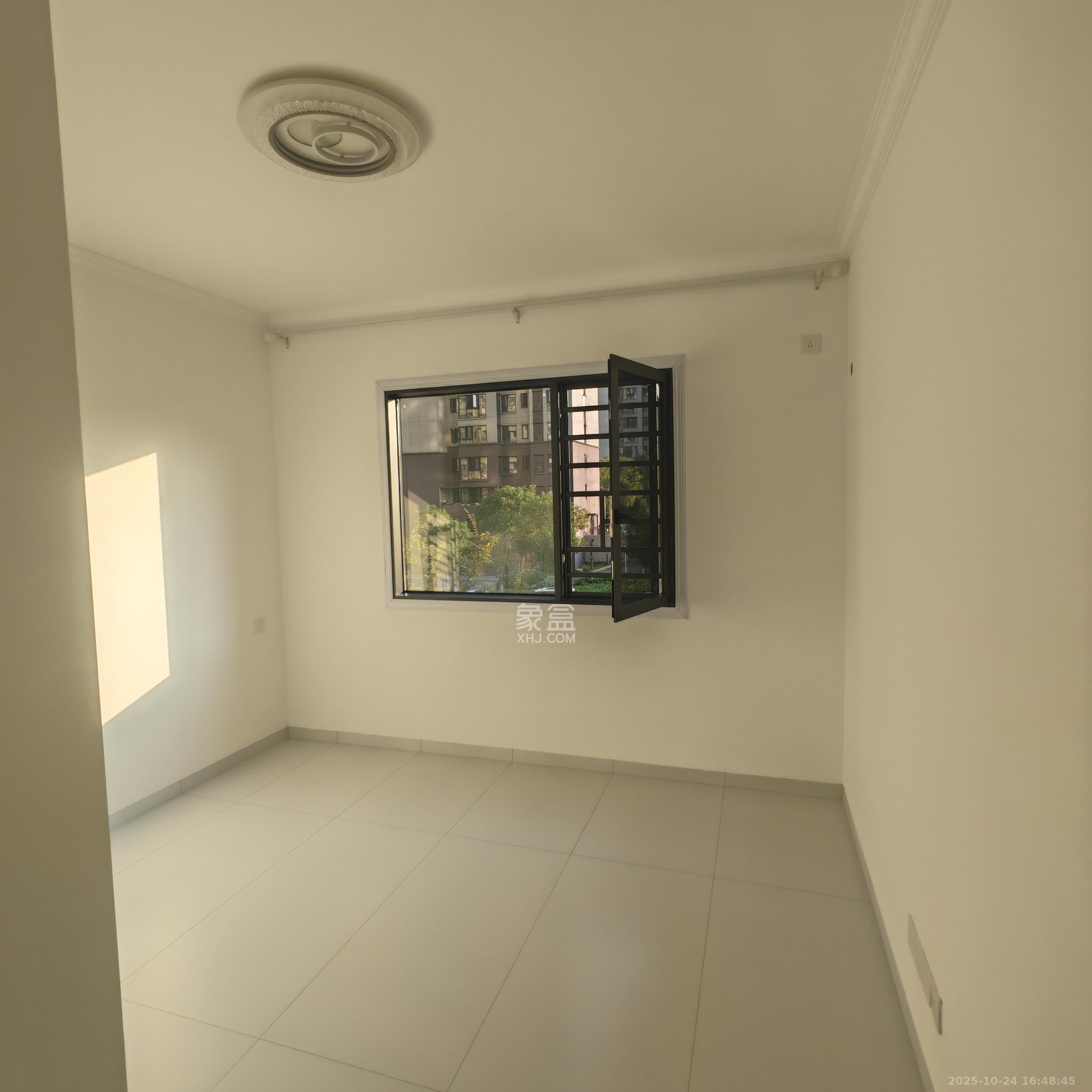 文景家园  4室2厅2卫    3600.0元/月 文景家园  4室2厅2卫    3600.0元/月室内图