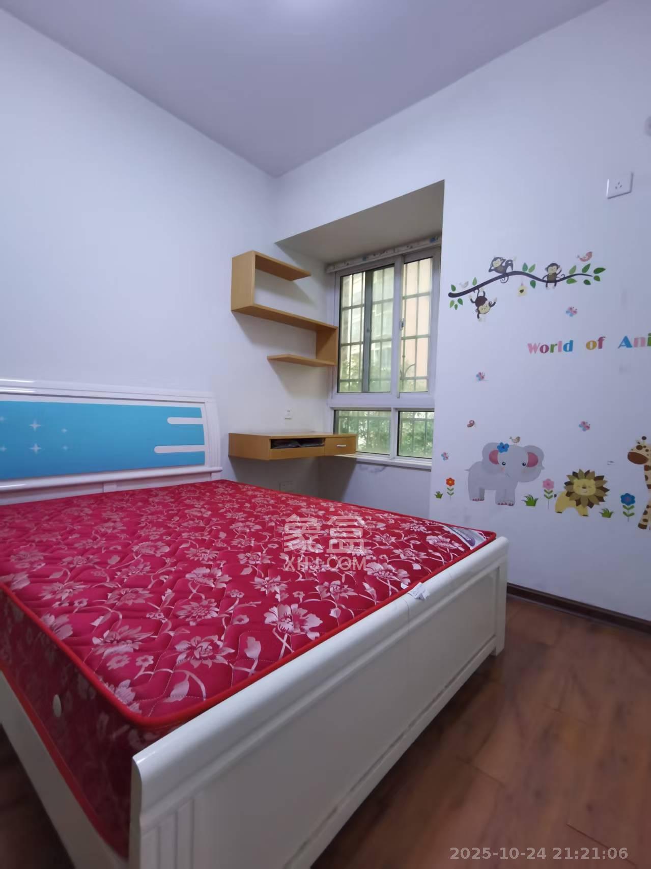 山水湾 3室2厅1卫 1600.0元/月 山水湾 3室2厅1卫 1600.0元/月室内图