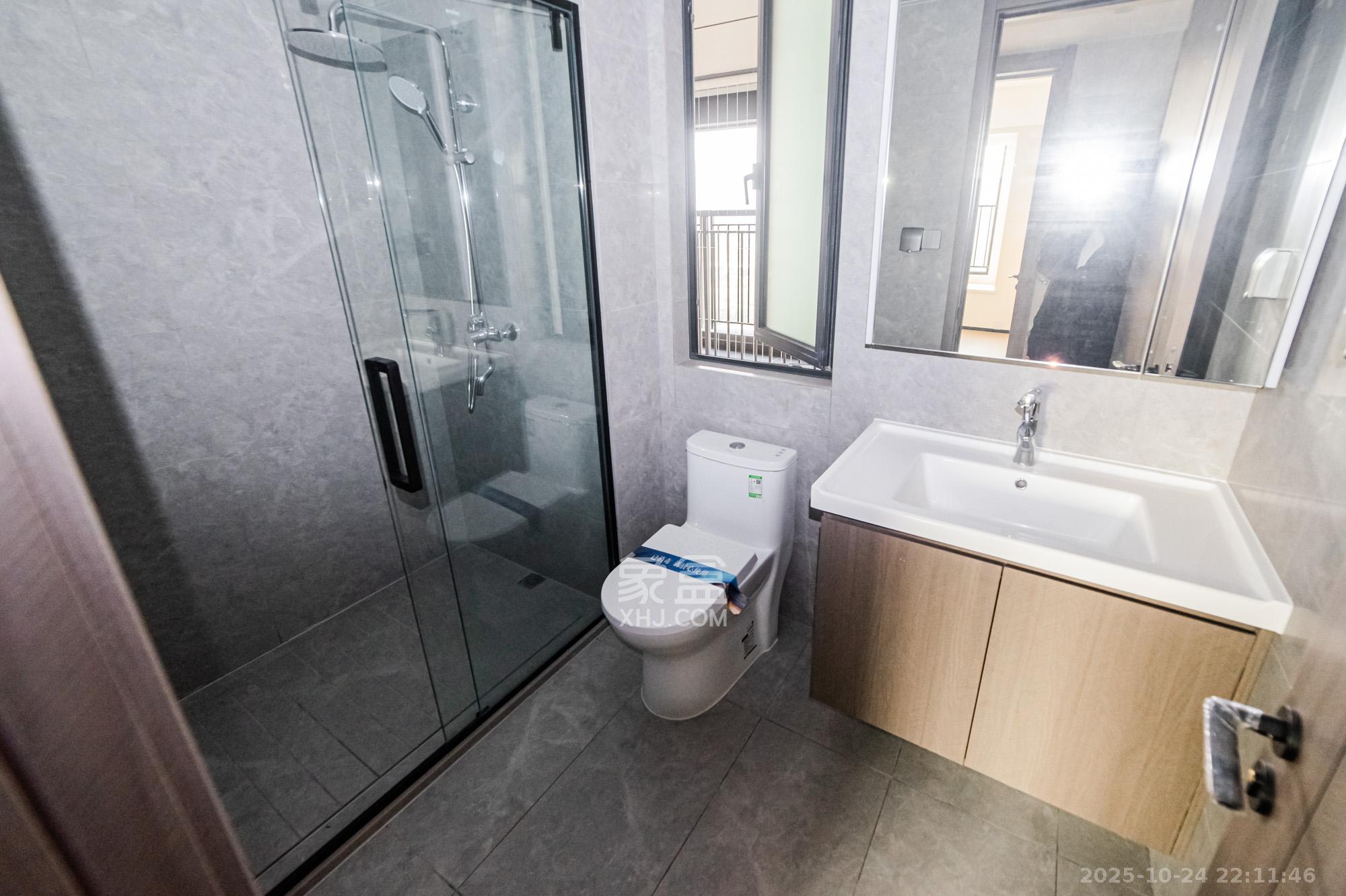 轨道万科璞悦湾  3室2厅2卫    158.0万 轨道万科璞悦湾  3室2厅2卫    158.0万卫生间