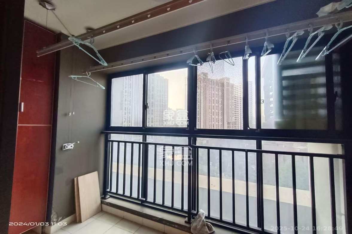 万科金域华府三四期 3室1厅1卫 2400.0元/月 万科金域华府三四期 3室1厅1卫 2400.0元/月室内图