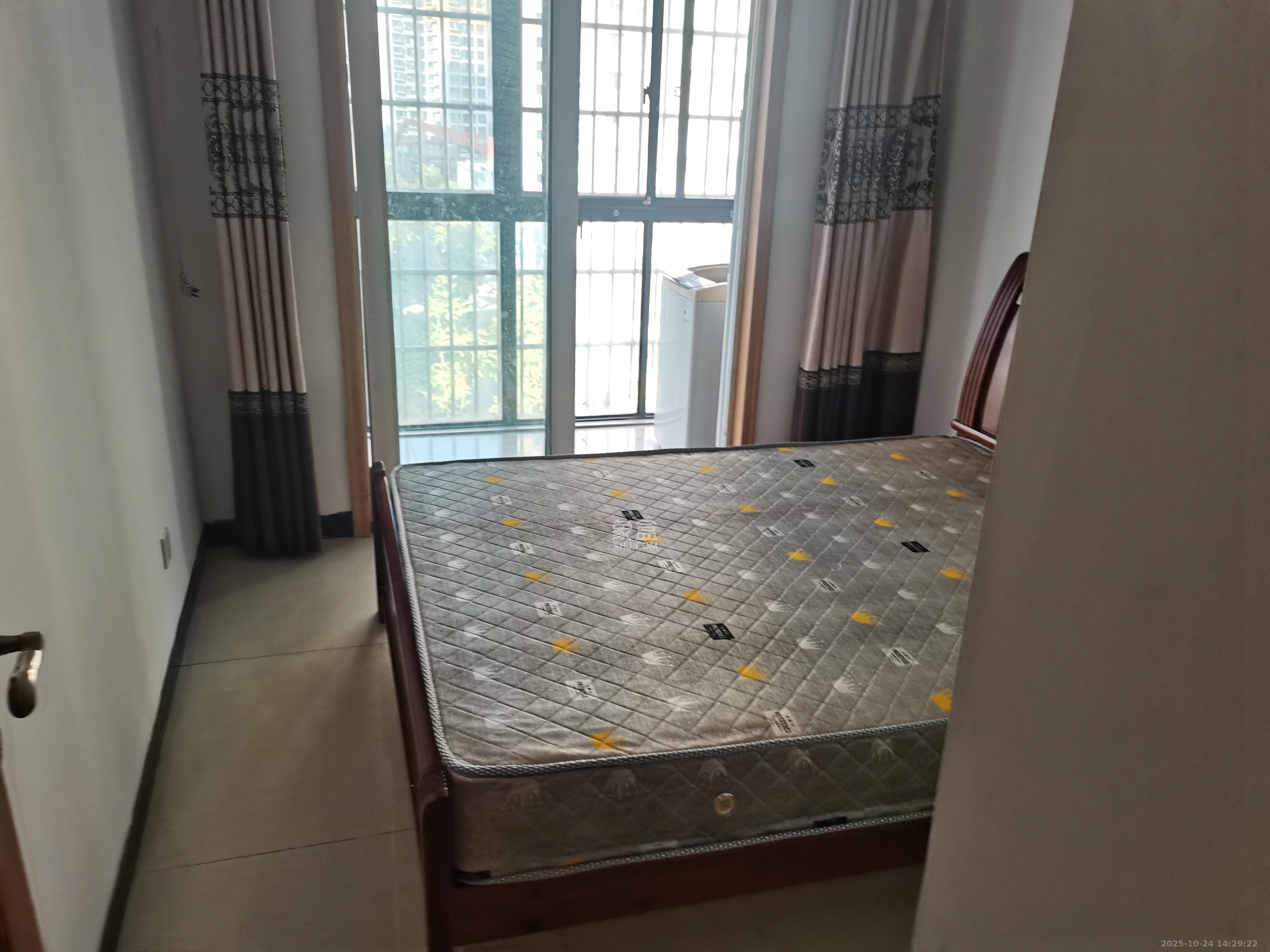 家和苑(原梅溪湖保障性住房一期) 3室1厅1卫 2400.0元/月 家和苑(原梅溪湖保障性住房一期) 3室1厅1卫 2400.0元/月室内图