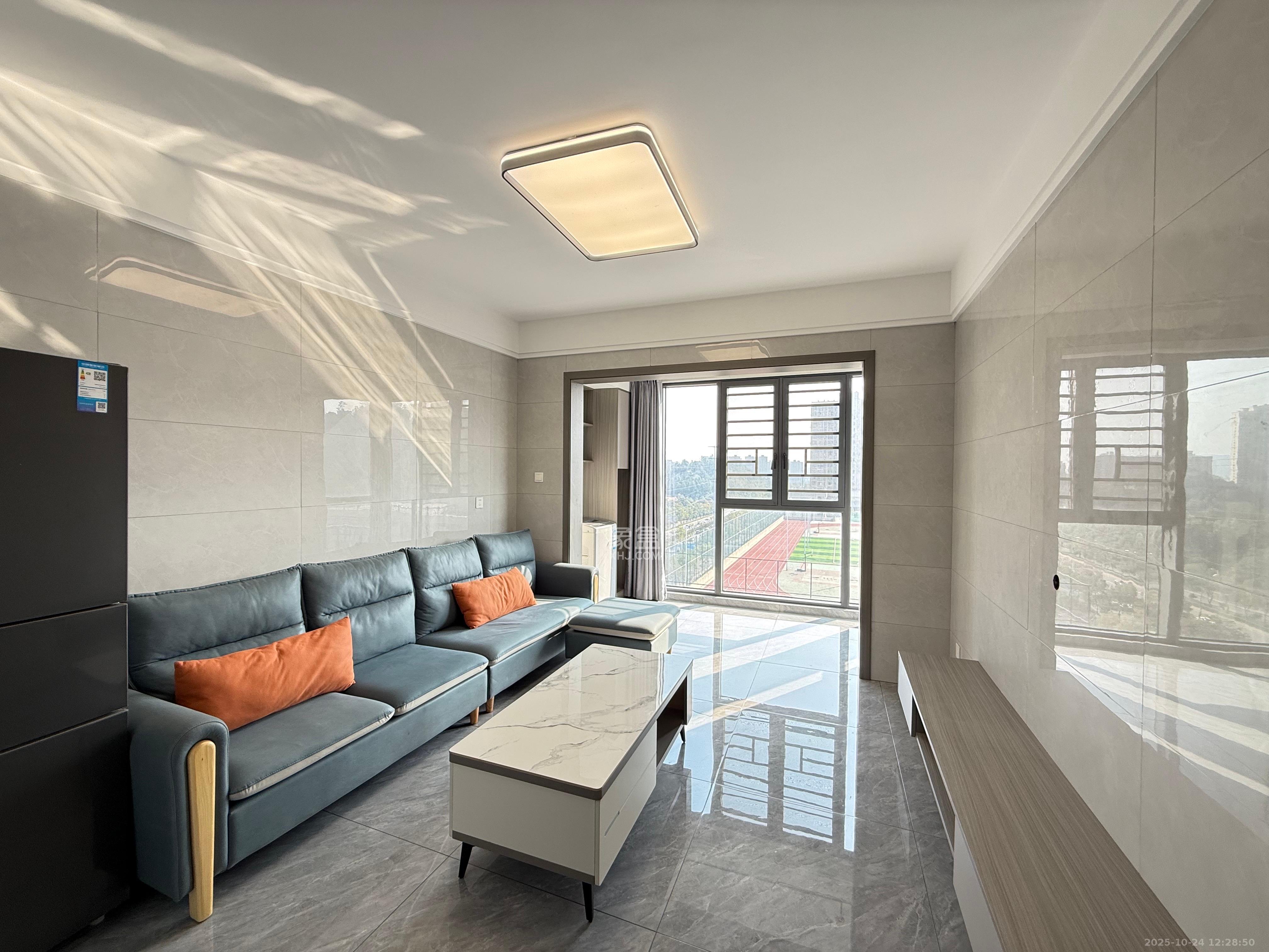 谷峰安置小区(惟德园)  2室2厅1卫    1850.0元/月 谷峰安置小区(惟德园)  2室2厅1卫    1850.0元/月室内图