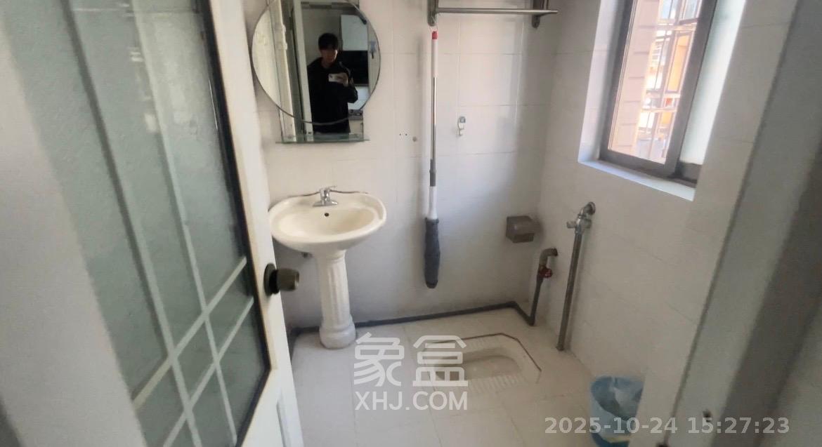 金泰小区  3室2厅2卫    2600.0元/月 金泰小区  3室2厅2卫    2600.0元/月室内图