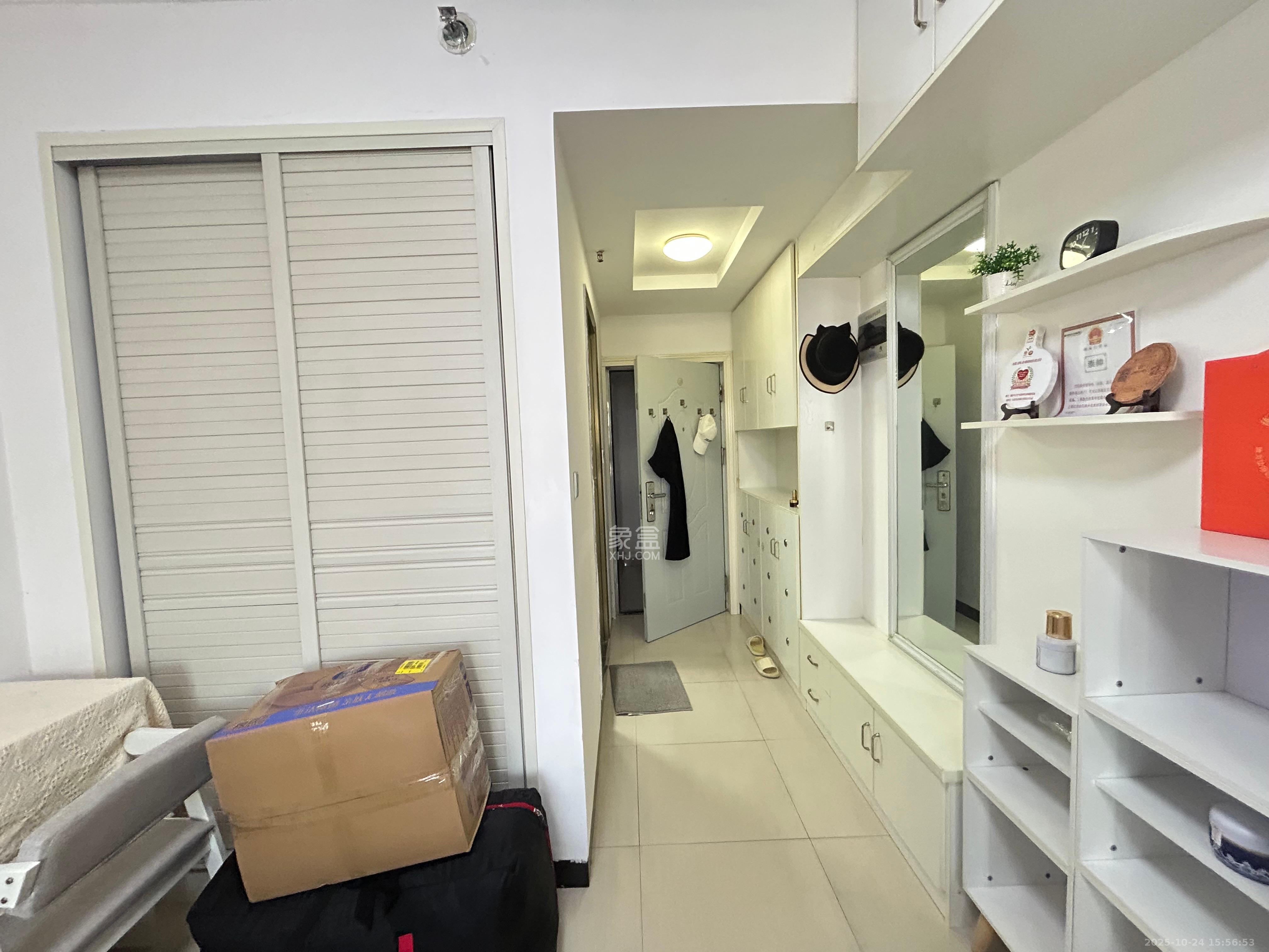 怡海星城 1室1厅1卫 800.0元/月 怡海星城 1室1厅1卫 800.0元/月室内图