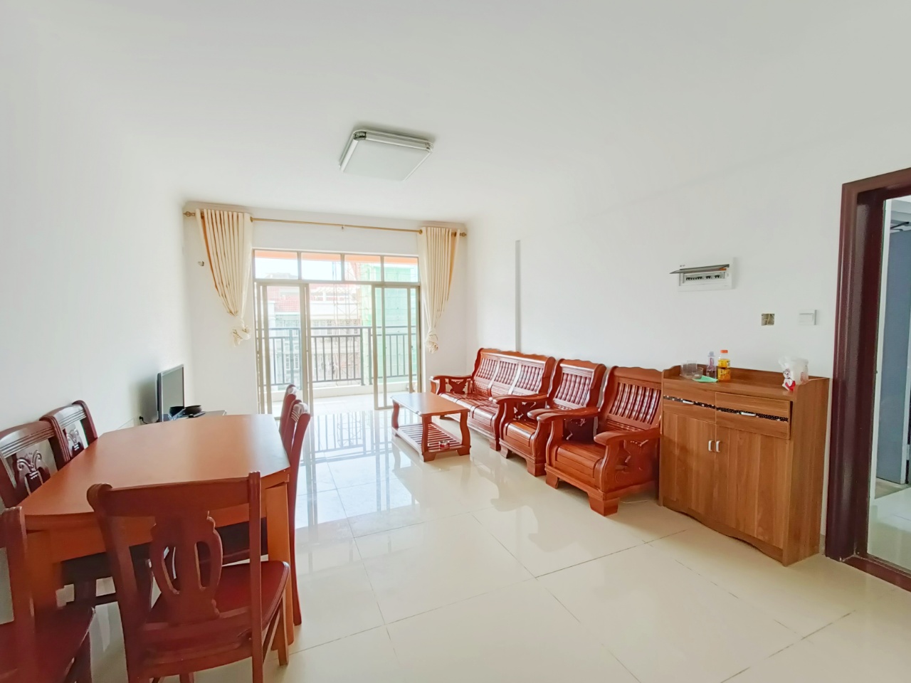 桂名园  2室2厅1卫    2200.0元/月户型图