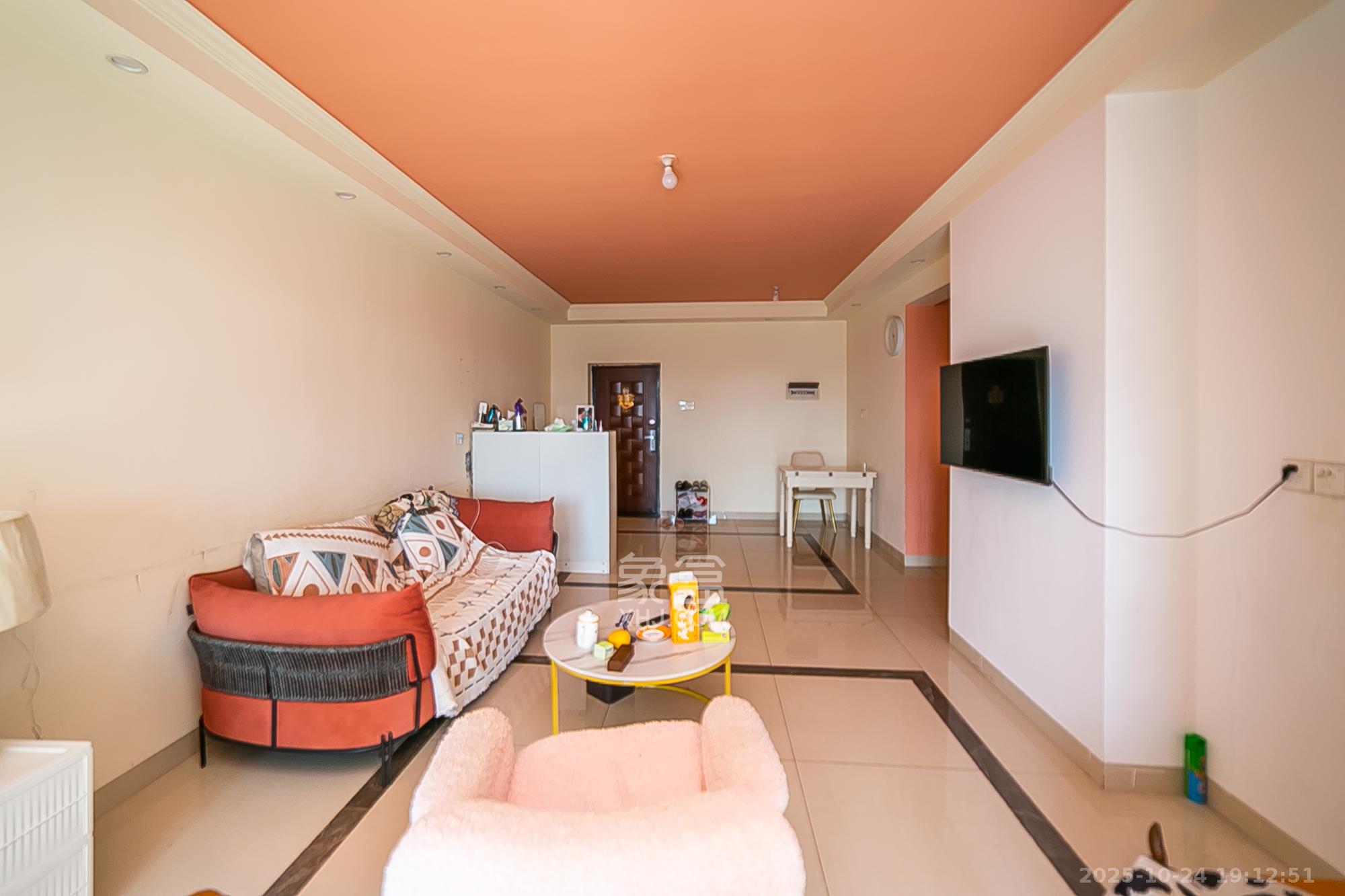 剑桥名门  2室2厅1卫    70.0万客厅